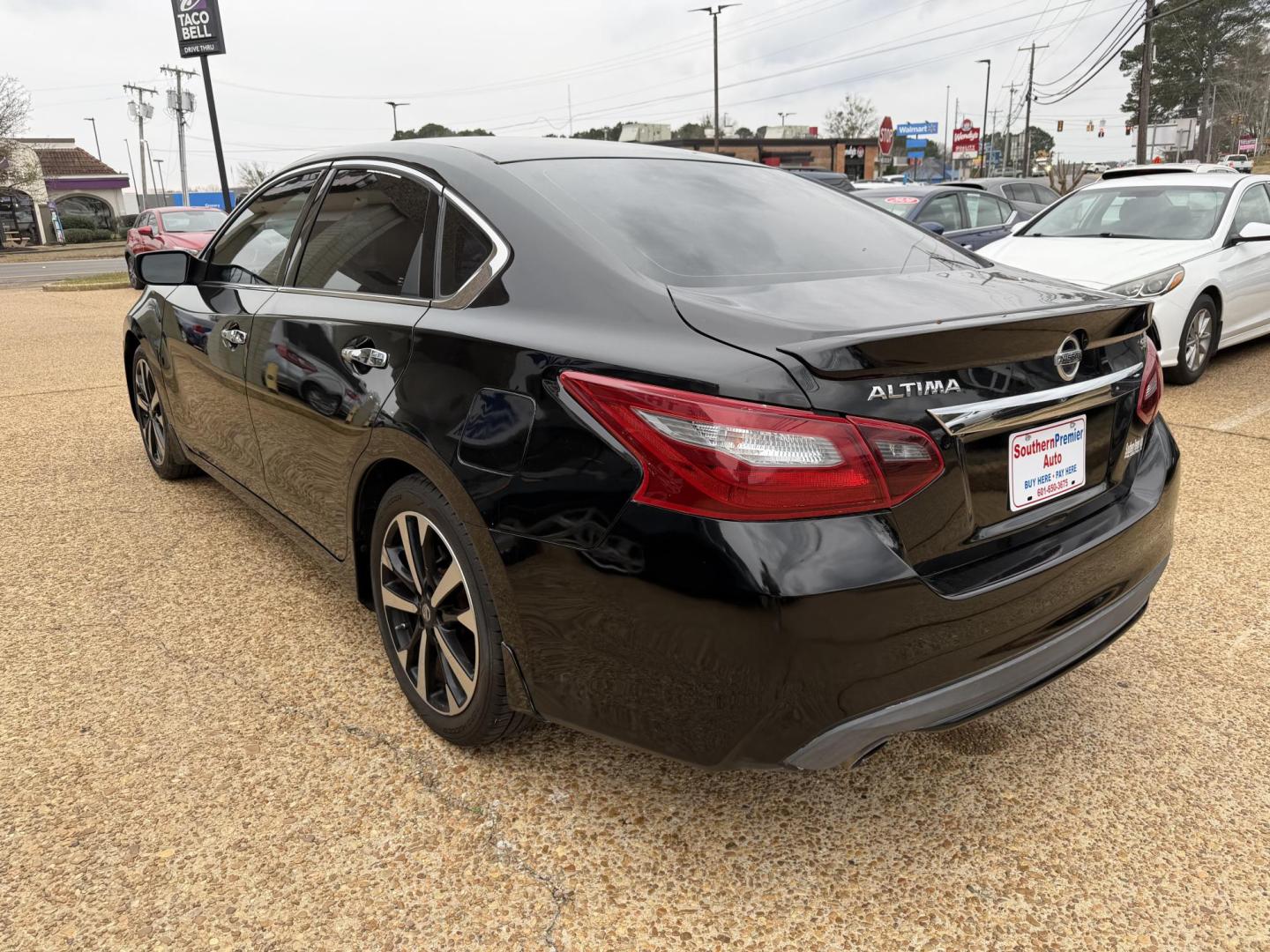 2018 BLACK NISSAN ALTIMA 2.5 SR (1N4AL3AP8JC) , located at 922 W. Beacon St., Philadelphia, MS, 39350, (601) 650-3675, 32.770447, -89.127151 - Photo#3