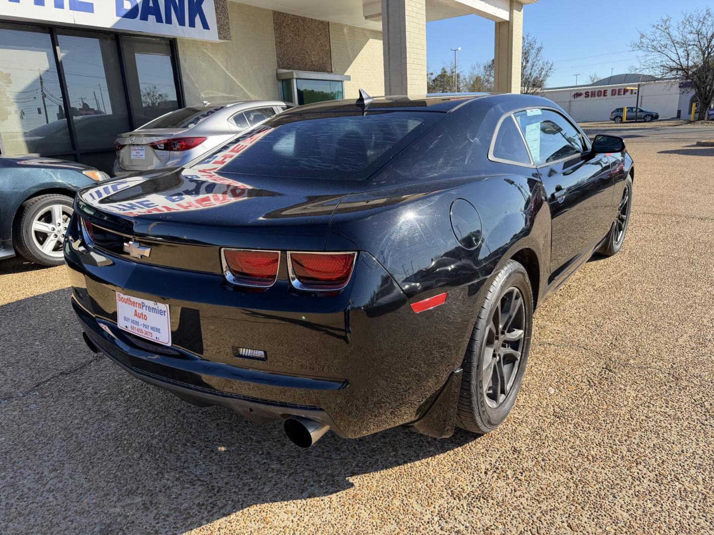2013 BLACK CHEVROLET CAMARO 1LT (2G1FF1E38D9) , located at 922 W. Beacon St., Philadelphia, MS, 39350, (601) 650-3675, 32.770447, -89.127151 - Photo#5