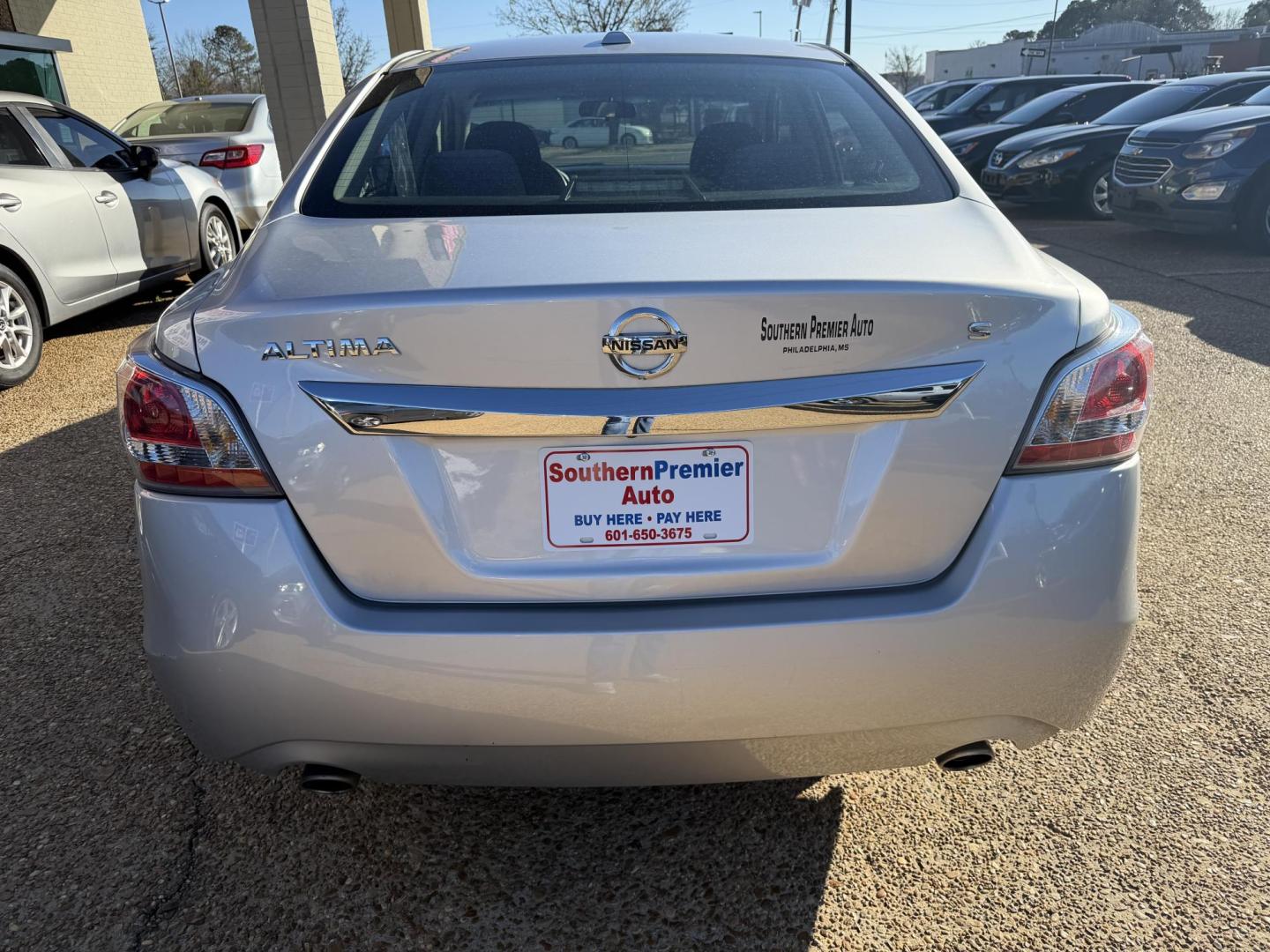 2015 SILVER NISSAN ALTIMA 2.5 S (1N4AL3AP7FC) , located at 922 W. Beacon St., Philadelphia, MS, 39350, (601) 650-3675, 32.770447, -89.127151 - Photo#4