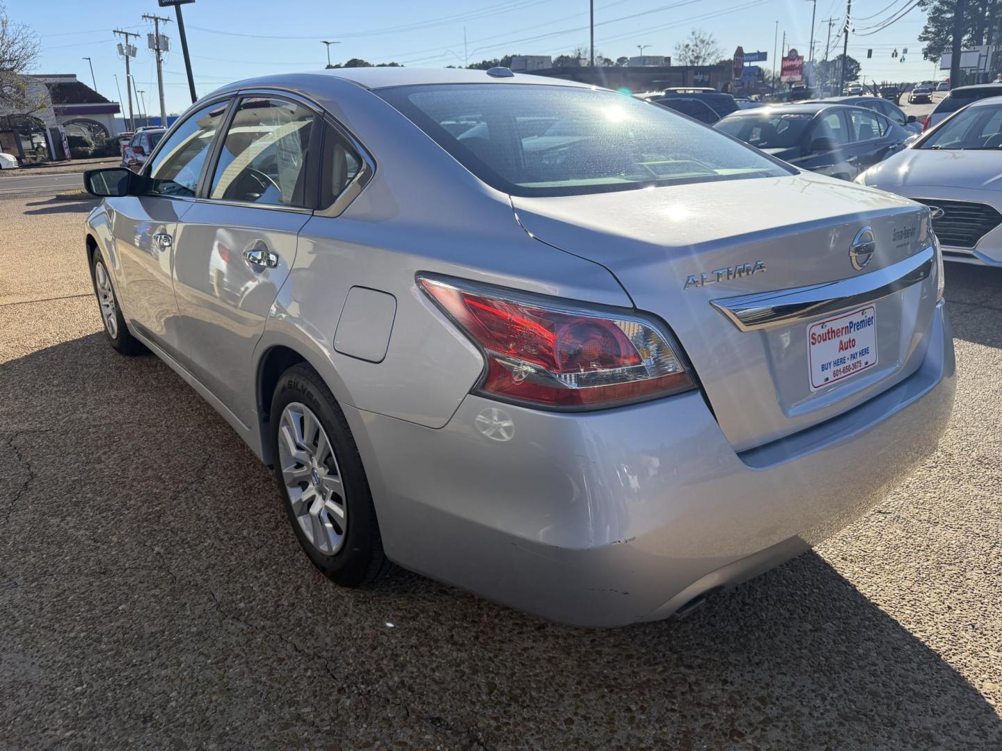 2015 SILVER NISSAN ALTIMA 2.5 S (1N4AL3AP7FC) , located at 922 W. Beacon St., Philadelphia, MS, 39350, (601) 650-3675, 32.770447, -89.127151 - Photo#3