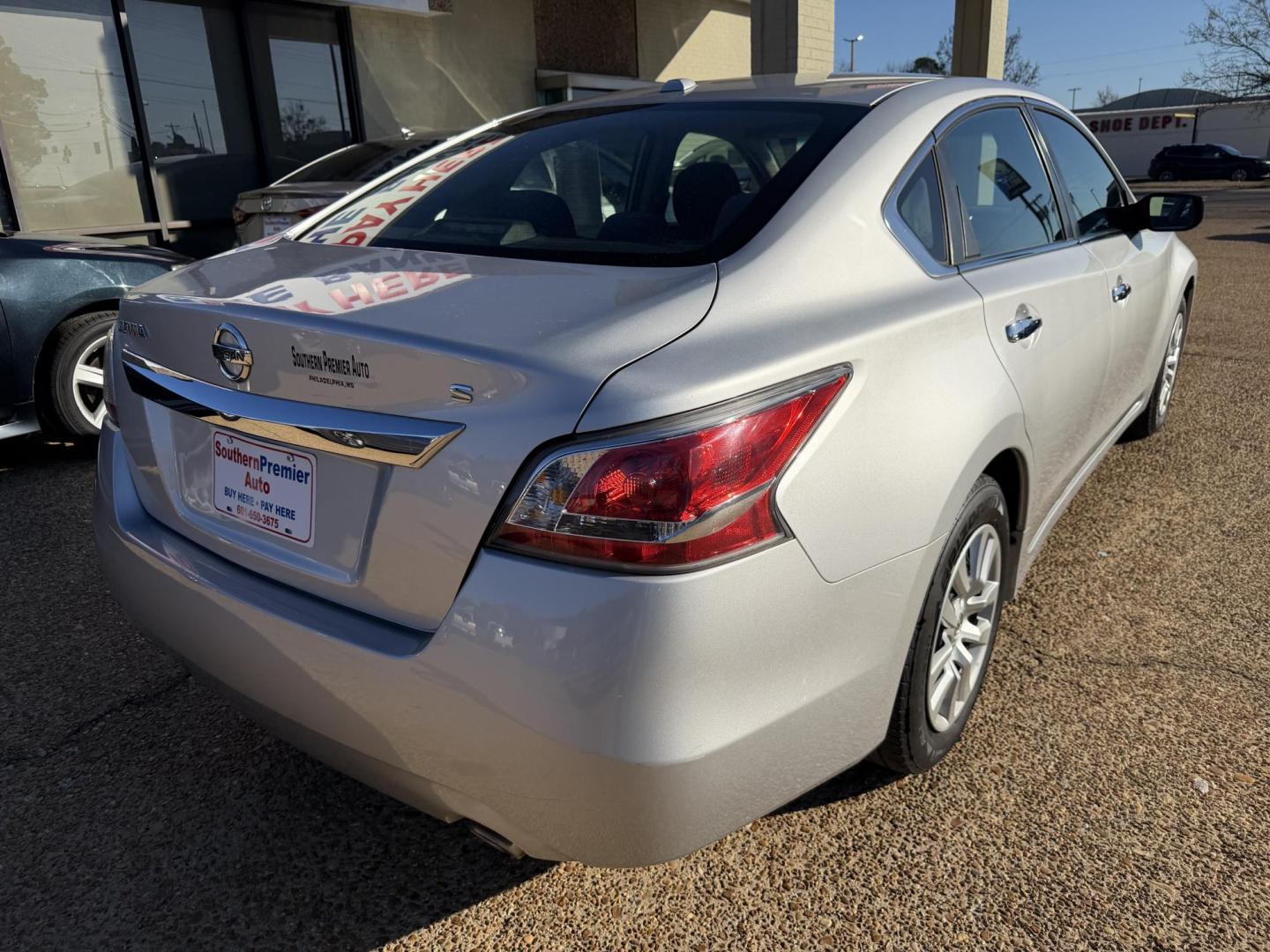 2015 SILVER NISSAN ALTIMA 2.5 S (1N4AL3AP7FC) , located at 922 W. Beacon St., Philadelphia, MS, 39350, (601) 650-3675, 32.770447, -89.127151 - Photo#5