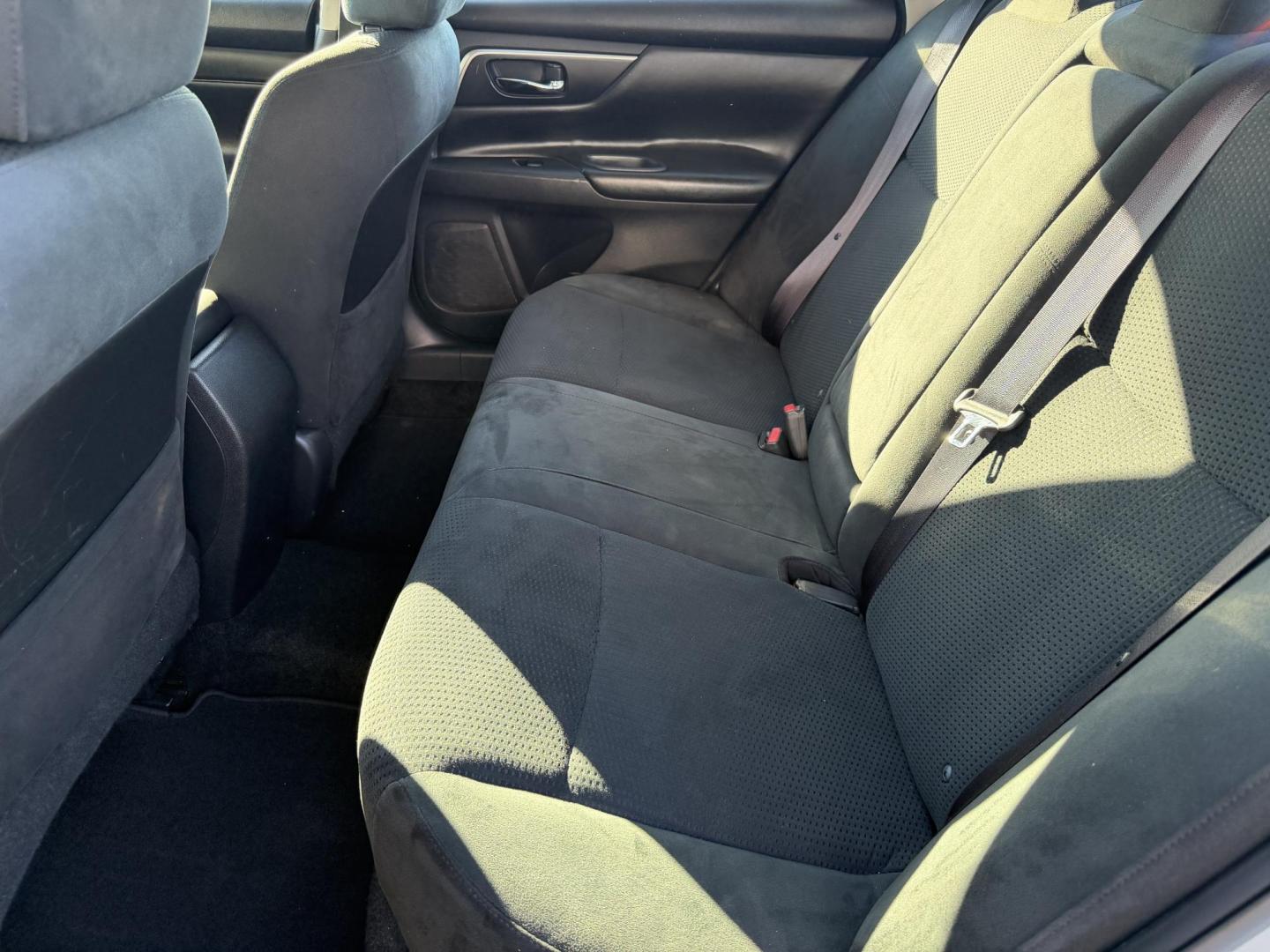 2015 SILVER NISSAN ALTIMA 2.5 S (1N4AL3AP7FC) , located at 922 W. Beacon St., Philadelphia, MS, 39350, (601) 650-3675, 32.770447, -89.127151 - Photo#13