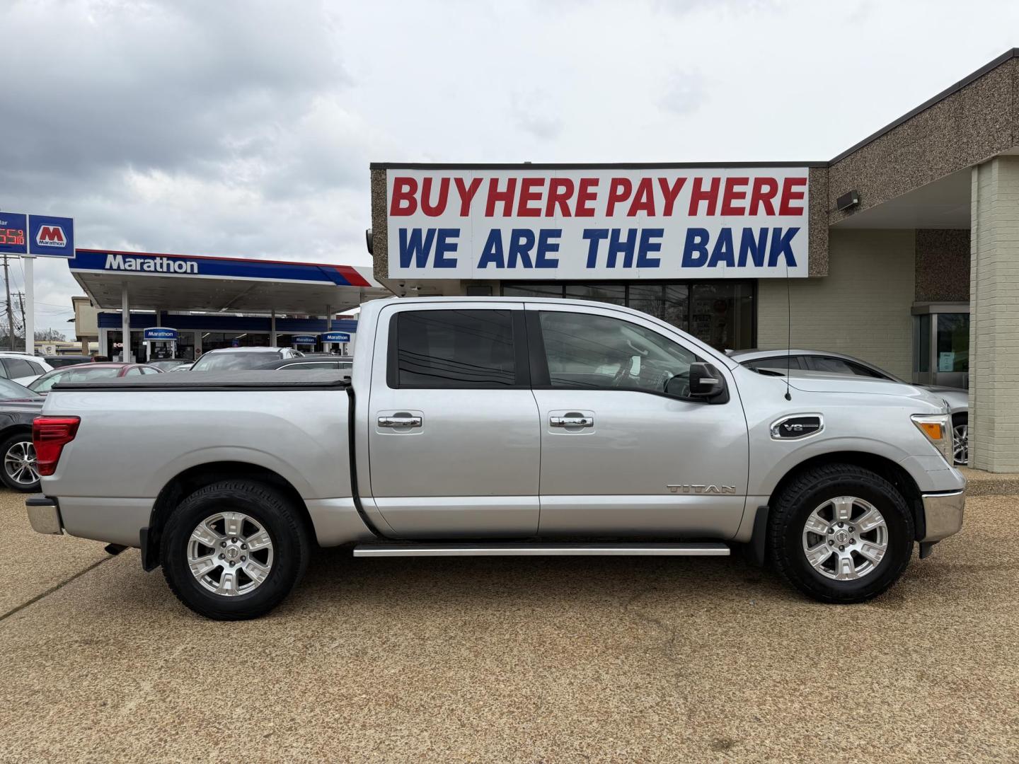 2017 SILVER NISSAN TITAN SV (1N6AA1EK0HN) , located at 922 W. Beacon St., Philadelphia, MS, 39350, (601) 650-3675, 32.770447, -89.127151 - Photo#6