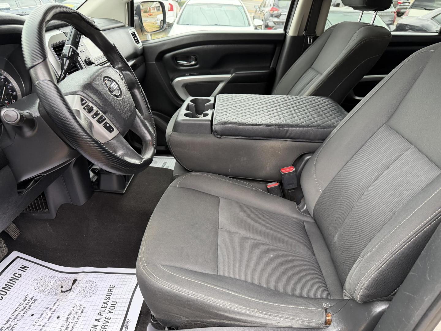 2017 SILVER NISSAN TITAN SV (1N6AA1EK0HN) , located at 922 W. Beacon St., Philadelphia, MS, 39350, (601) 650-3675, 32.770447, -89.127151 - Photo#9