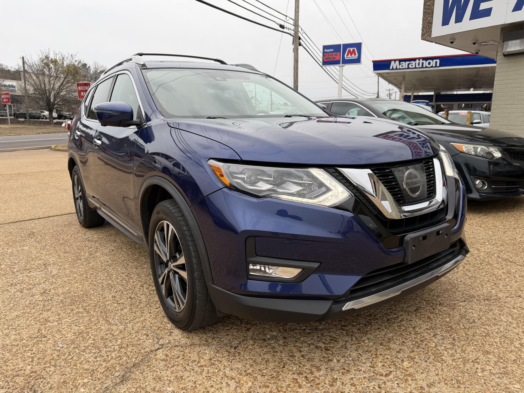 2017 NISSAN ROGUE SL 