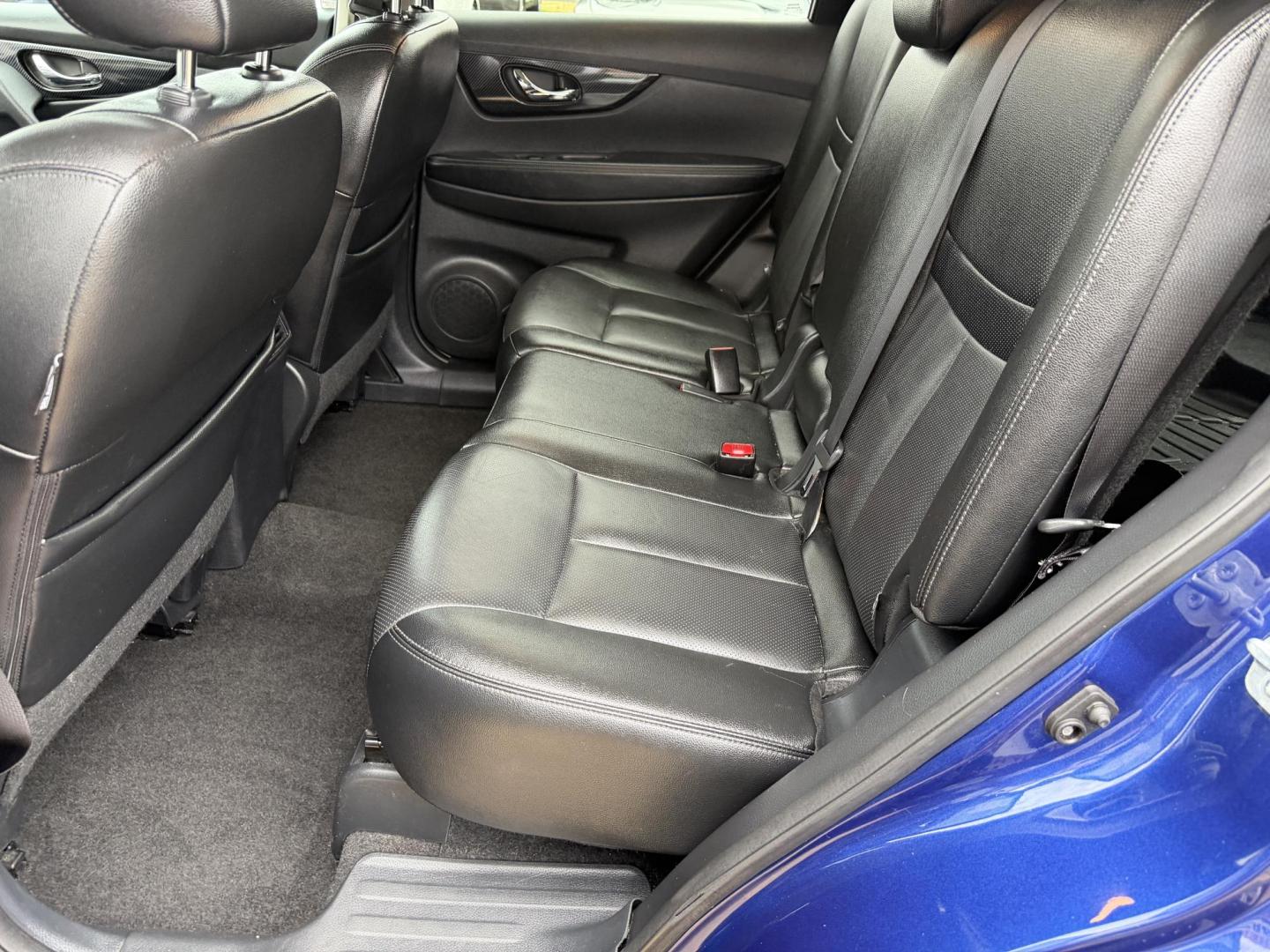 2017 BLUE NISSAN ROGUE SL (5N1AT2MV7HC) , located at 922 W. Beacon St., Philadelphia, MS, 39350, (601) 650-3675, 32.770447, -89.127151 - Photo#13