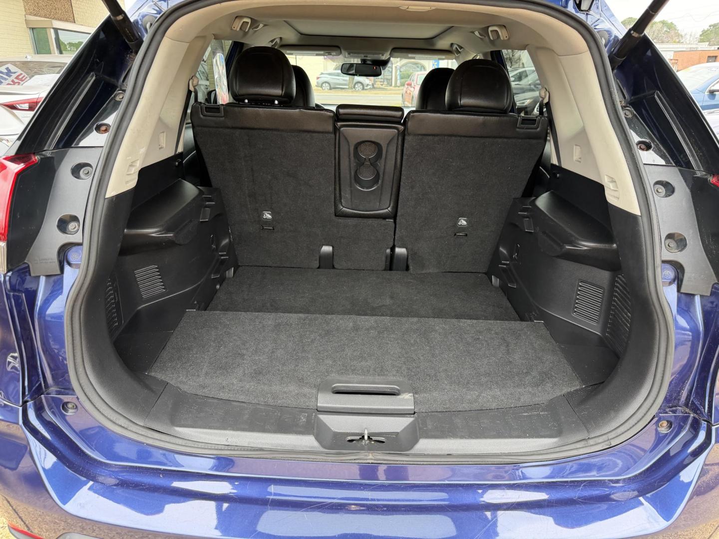 2017 BLUE NISSAN ROGUE SL (5N1AT2MV7HC) , located at 922 W. Beacon St., Philadelphia, MS, 39350, (601) 650-3675, 32.770447, -89.127151 - Photo#19