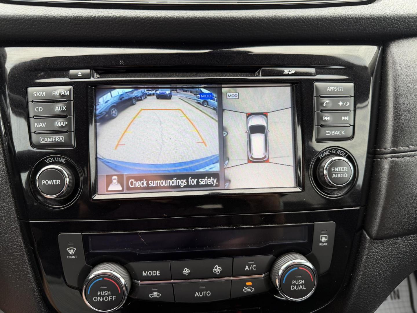 2017 BLUE NISSAN ROGUE SL (5N1AT2MV7HC) , located at 922 W. Beacon St., Philadelphia, MS, 39350, (601) 650-3675, 32.770447, -89.127151 - Photo#18