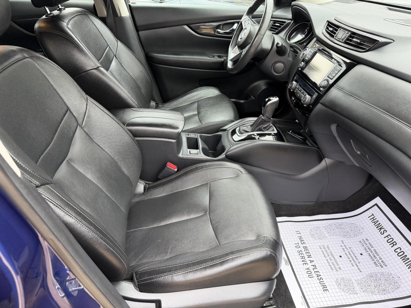 2017 BLUE NISSAN ROGUE SL (5N1AT2MV7HC) , located at 922 W. Beacon St., Philadelphia, MS, 39350, (601) 650-3675, 32.770447, -89.127151 - Photo#10