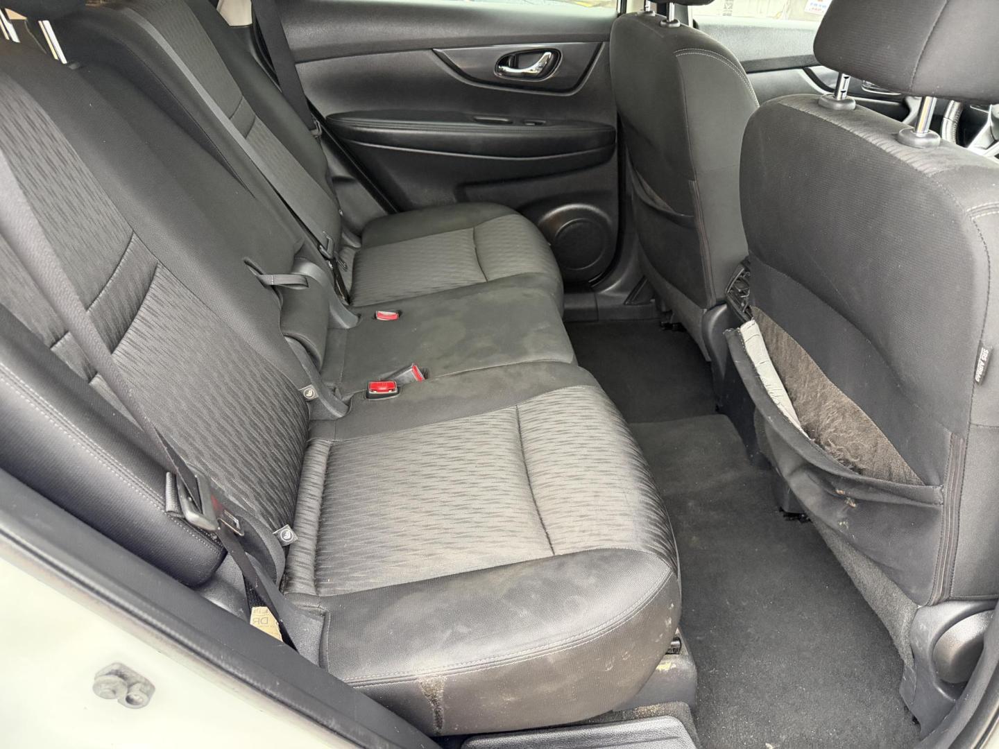 2020 WHITE NISSAN ROGUE SV (KNMAT2MT7LP) , located at 922 W. Beacon St., Philadelphia, MS, 39350, (601) 650-3675, 32.770447, -89.127151 - Photo#14