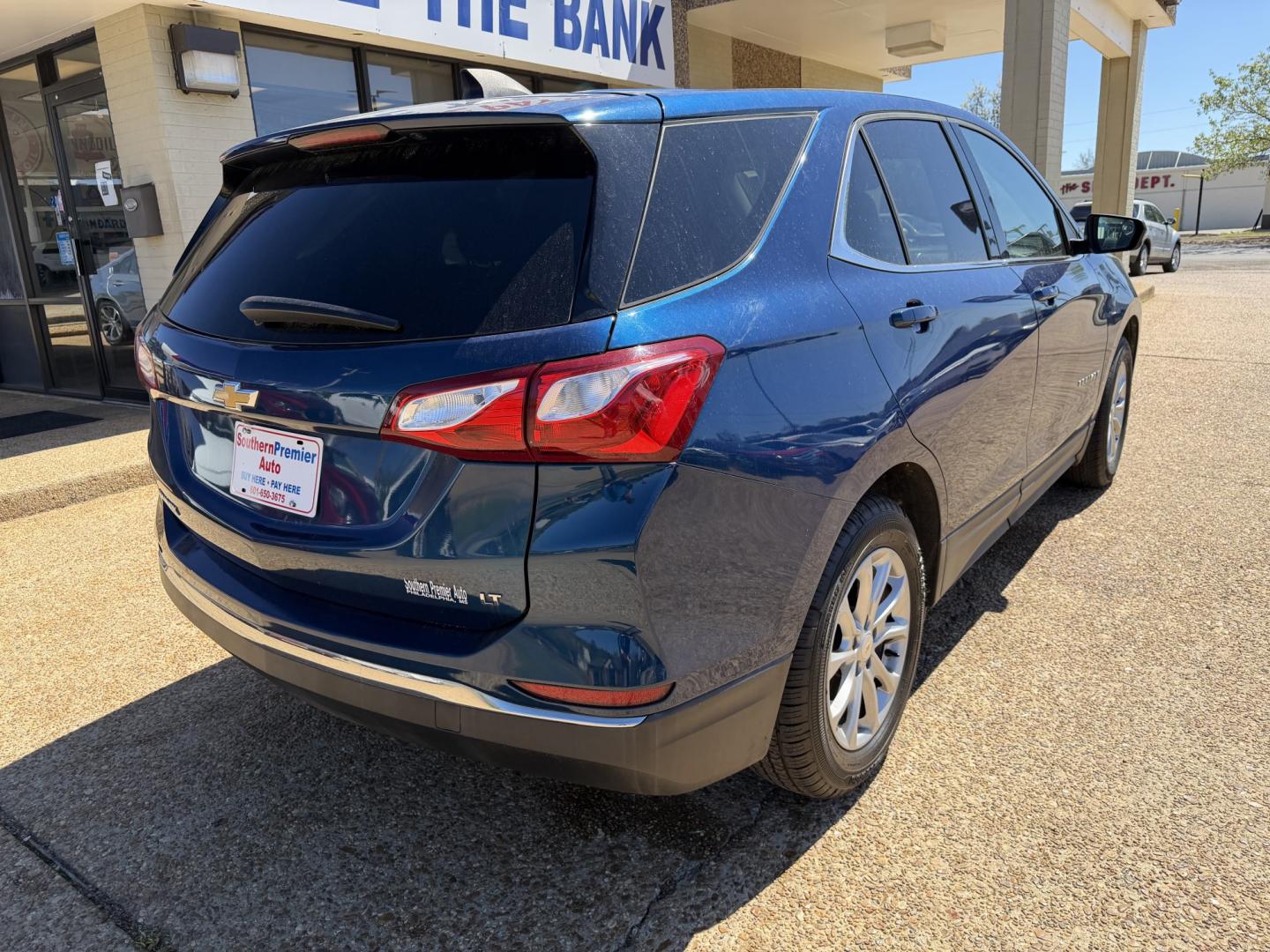 2020 BLUE CHEVROLET EQUINOX LT (1LT) (2GNAXKEV8L6) , located at 922 W. Beacon St., Philadelphia, MS, 39350, (601) 650-3675, 32.770447, -89.127151 - Photo#5