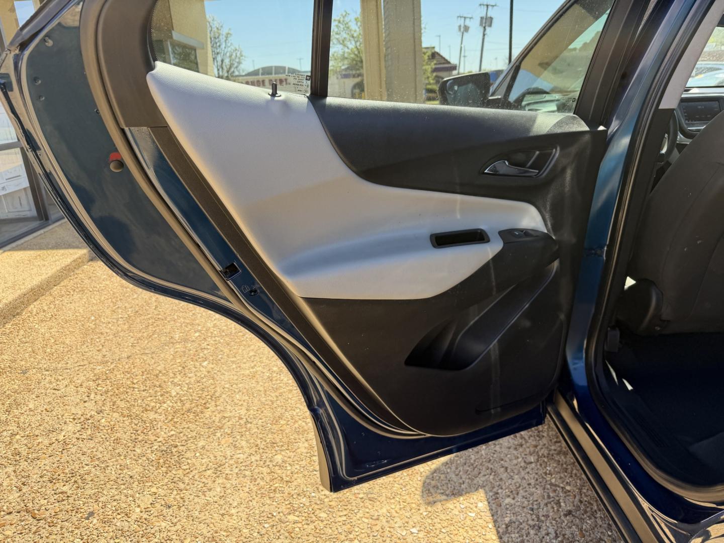 2020 BLUE CHEVROLET EQUINOX LT (1LT) (2GNAXKEV8L6) , located at 922 W. Beacon St., Philadelphia, MS, 39350, (601) 650-3675, 32.770447, -89.127151 - Photo#12