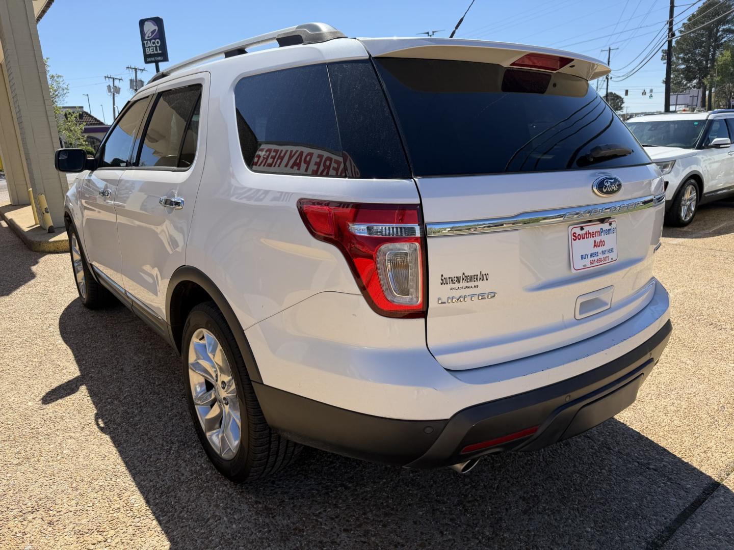 2015 WHITE FORD EXPLORER LIMITED (1FM5K7F83FG) , located at 922 W. Beacon St., Philadelphia, MS, 39350, (601) 650-3675, 32.770447, -89.127151 - Photo#3