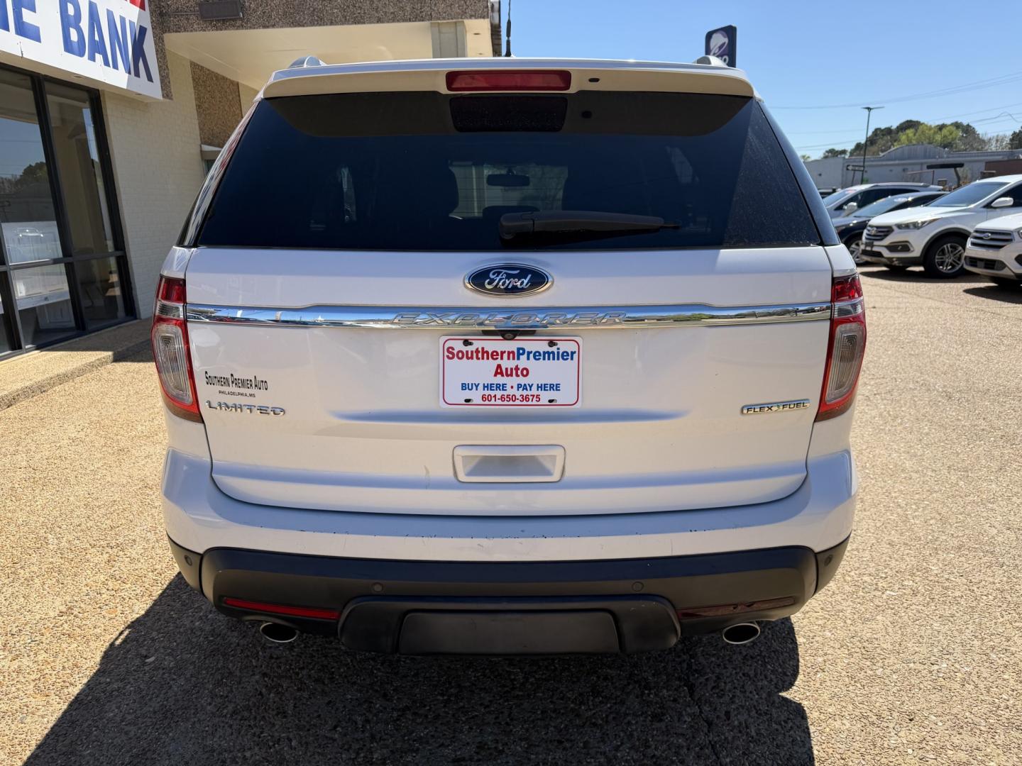2015 WHITE FORD EXPLORER LIMITED (1FM5K7F83FG) , located at 922 W. Beacon St., Philadelphia, MS, 39350, (601) 650-3675, 32.770447, -89.127151 - Photo#4