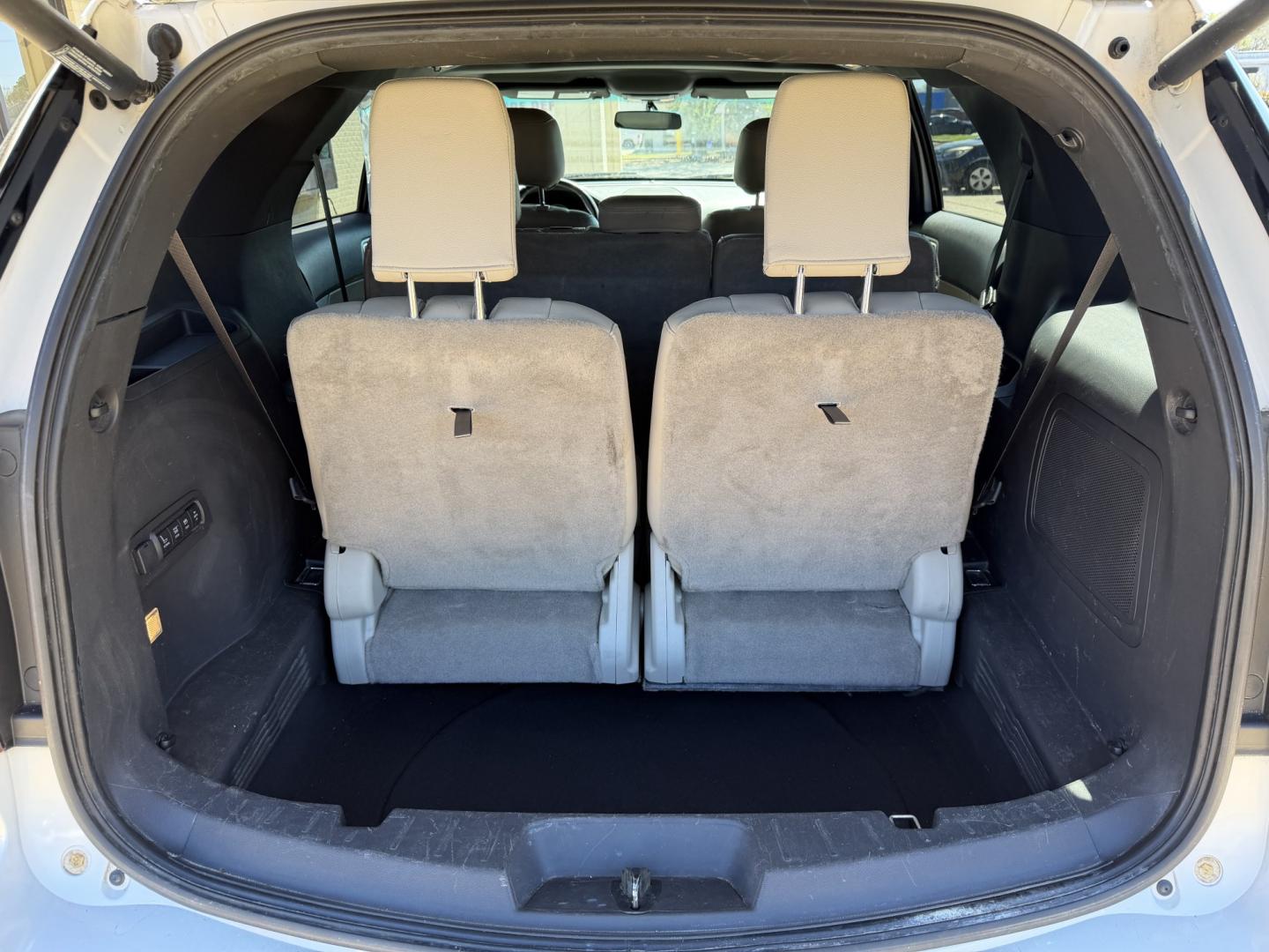 2015 WHITE FORD EXPLORER LIMITED (1FM5K7F83FG) , located at 922 W. Beacon St., Philadelphia, MS, 39350, (601) 650-3675, 32.770447, -89.127151 - Photo#18