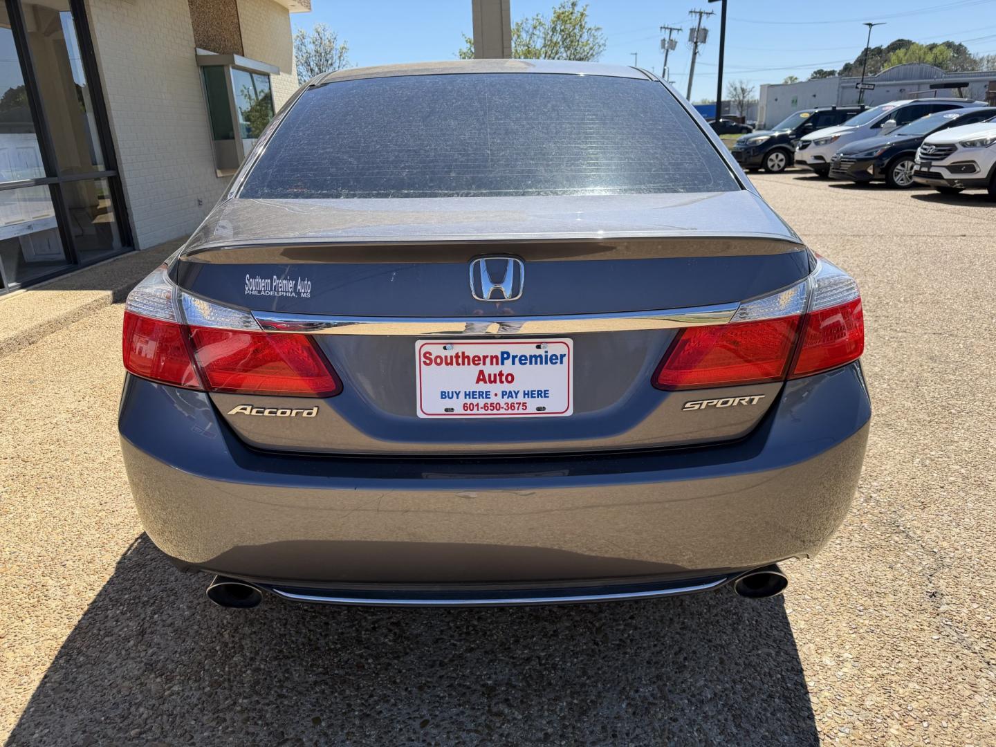 2015 GRAY HONDA ACCORD SPORT (1HGCR2F59FA) , located at 922 W. Beacon St., Philadelphia, MS, 39350, (601) 650-3675, 32.770447, -89.127151 - Photo#4