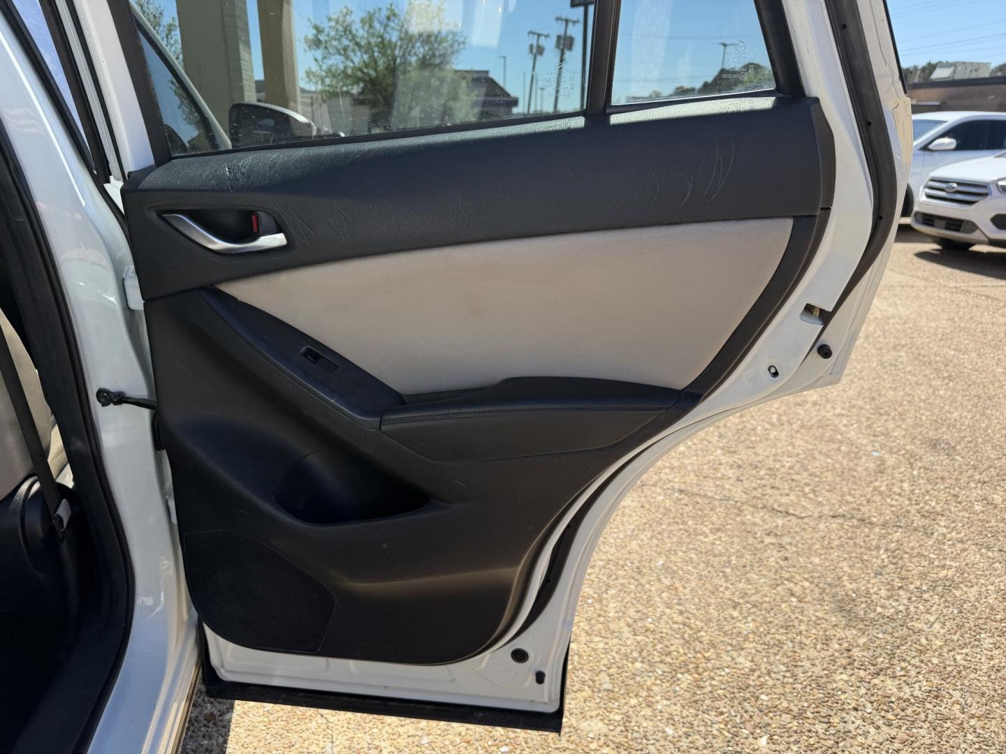 2016 WHITE MAZDA CX-5 TOURING (JM3KE2CY9G0) , located at 922 W. Beacon St., Philadelphia, MS, 39350, (601) 650-3675, 32.770447, -89.127151 - Photo#15