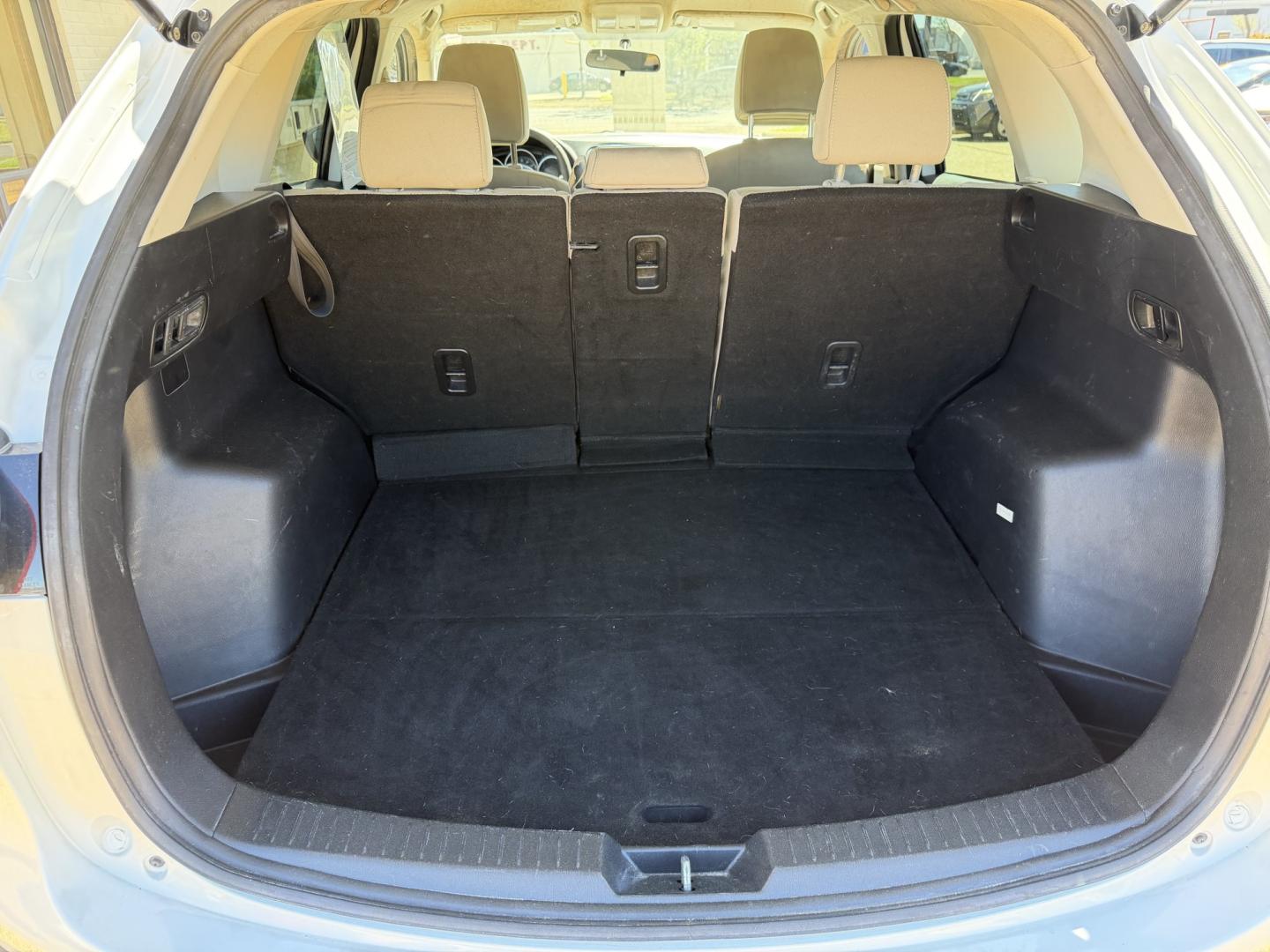 2016 WHITE MAZDA CX-5 TOURING (JM3KE2CY9G0) , located at 922 W. Beacon St., Philadelphia, MS, 39350, (601) 650-3675, 32.770447, -89.127151 - Photo#19