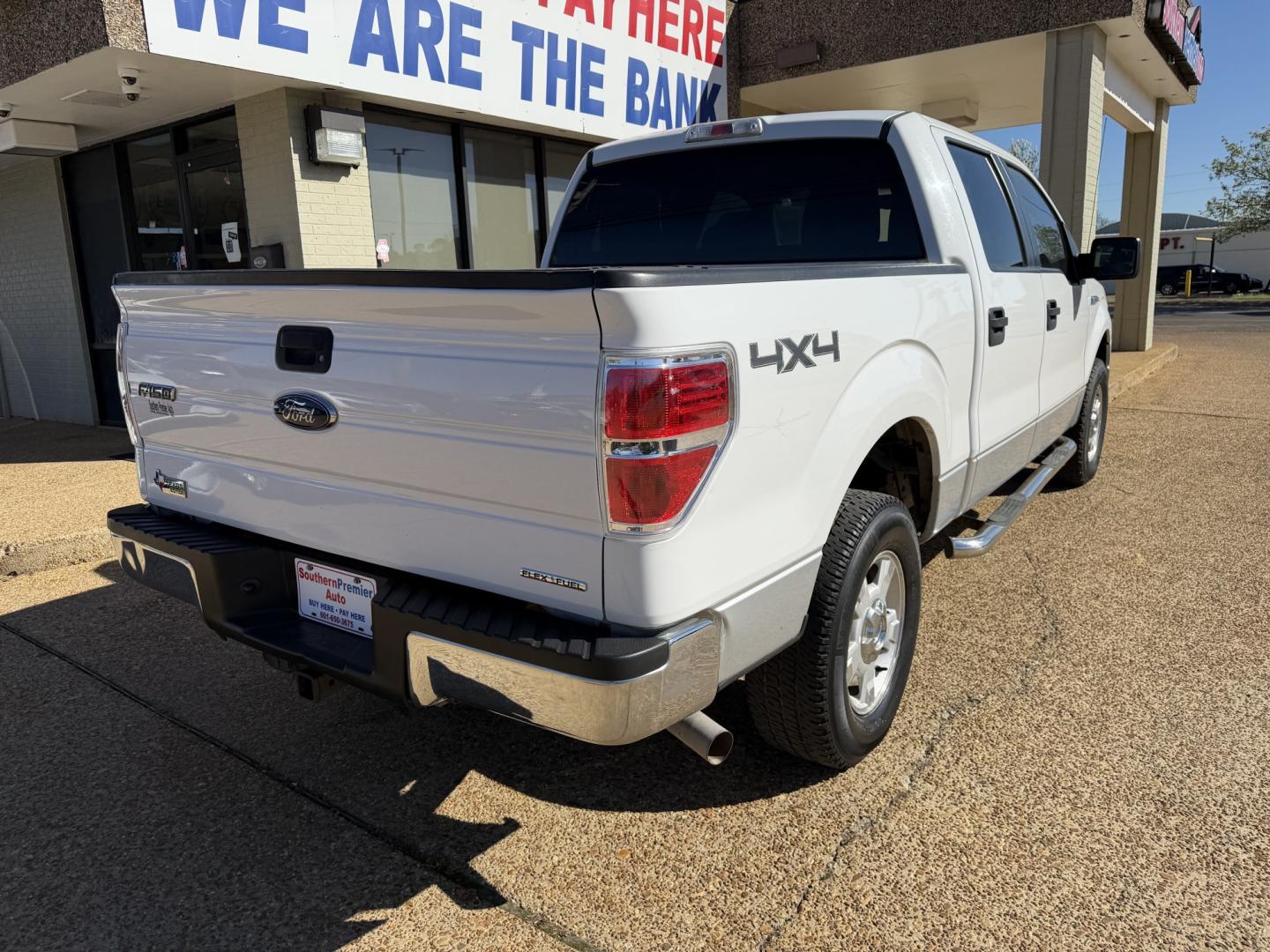 2013 WHITE FORD F-150 XLT (1FTFW1EF0DF) , located at 922 W. Beacon St., Philadelphia, MS, 39350, (601) 650-3675, 32.770447, -89.127151 - Photo#5