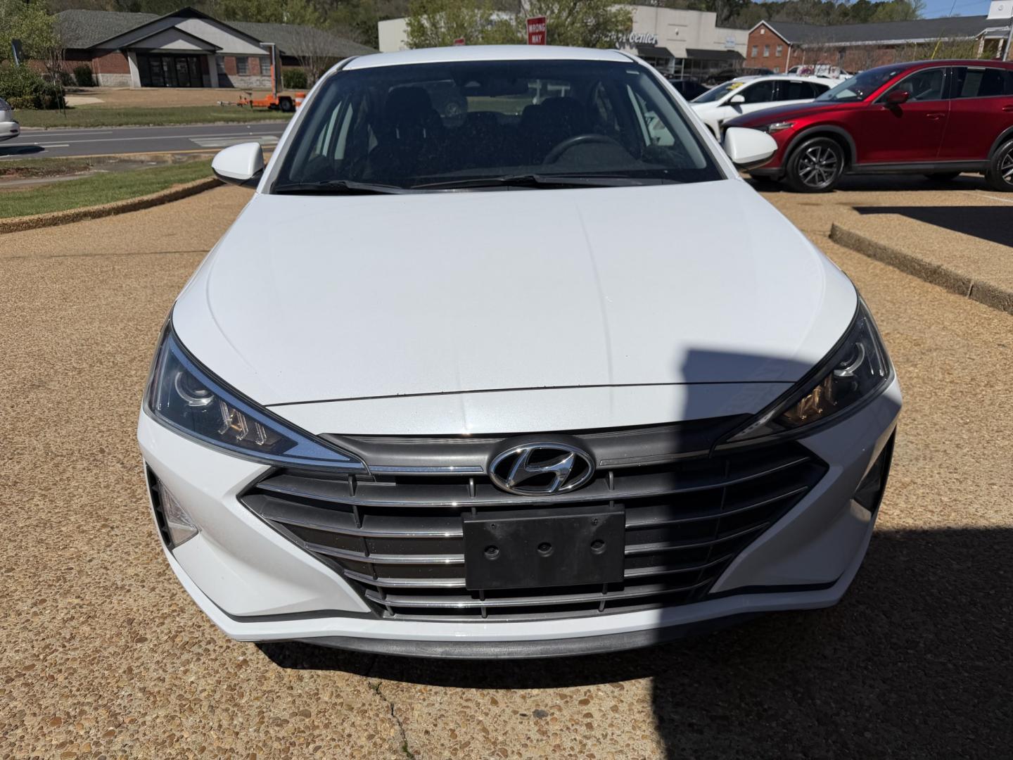 2020 WHITE HYUNDAI ELANTRA SEL (5NPD84LF8LH) , located at 922 W. Beacon St., Philadelphia, MS, 39350, (601) 650-3675, 32.770447, -89.127151 - Photo#1