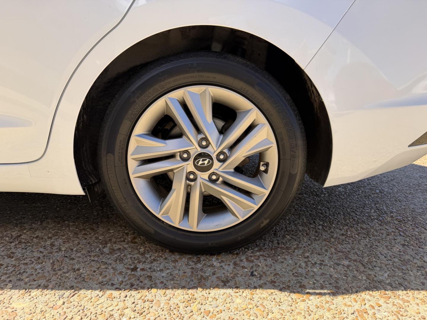 2020 WHITE HYUNDAI ELANTRA SEL (5NPD84LF8LH) , located at 922 W. Beacon St., Philadelphia, MS, 39350, (601) 650-3675, 32.770447, -89.127151 - Photo#7