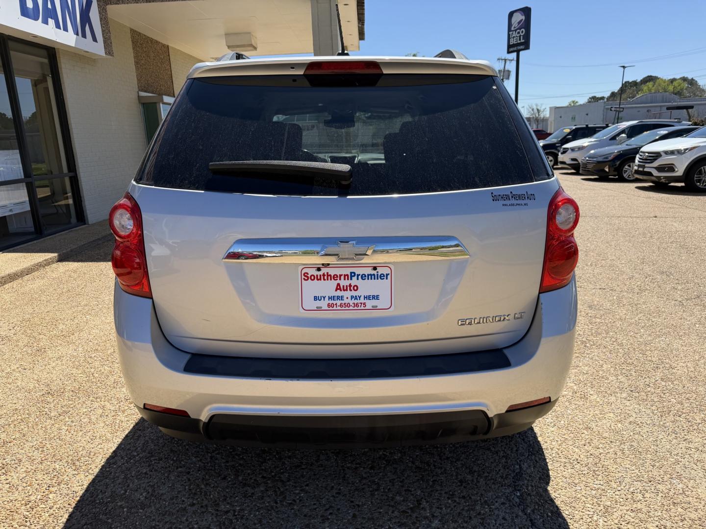 2015 SILVER CHEVROLET EQUINOX 1LT (2GNALBEK7F6) , located at 922 W. Beacon St., Philadelphia, MS, 39350, (601) 650-3675, 32.770447, -89.127151 - Photo#4