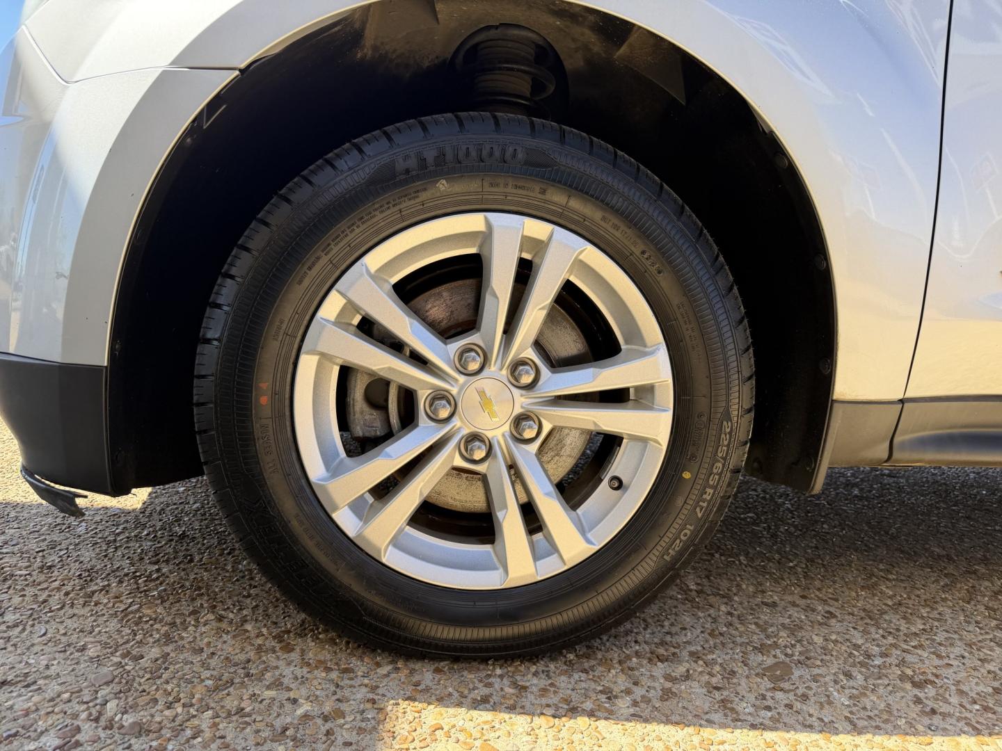 2015 SILVER CHEVROLET EQUINOX 1LT (2GNALBEK7F6) , located at 922 W. Beacon St., Philadelphia, MS, 39350, (601) 650-3675, 32.770447, -89.127151 - Photo#7