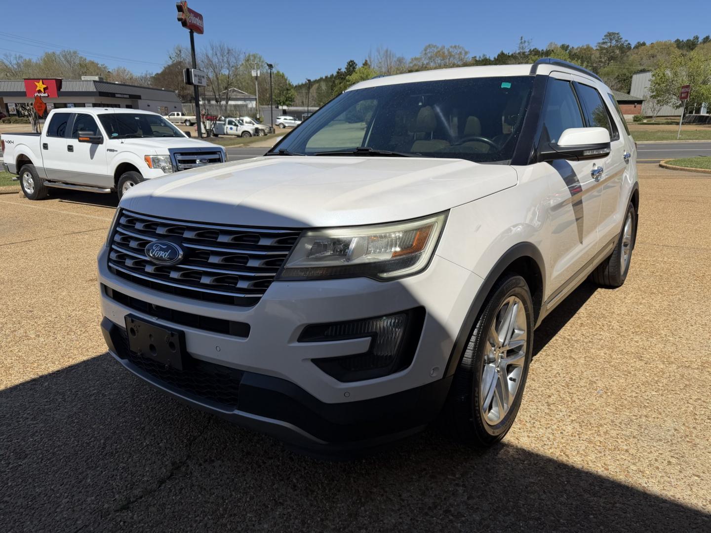 2016 WHITE FORD EXPLORER LIMITED (1FM5K7F87GG) , located at 922 W. Beacon St., Philadelphia, MS, 39350, (601) 650-3675, 32.770447, -89.127151 - Photo#2
