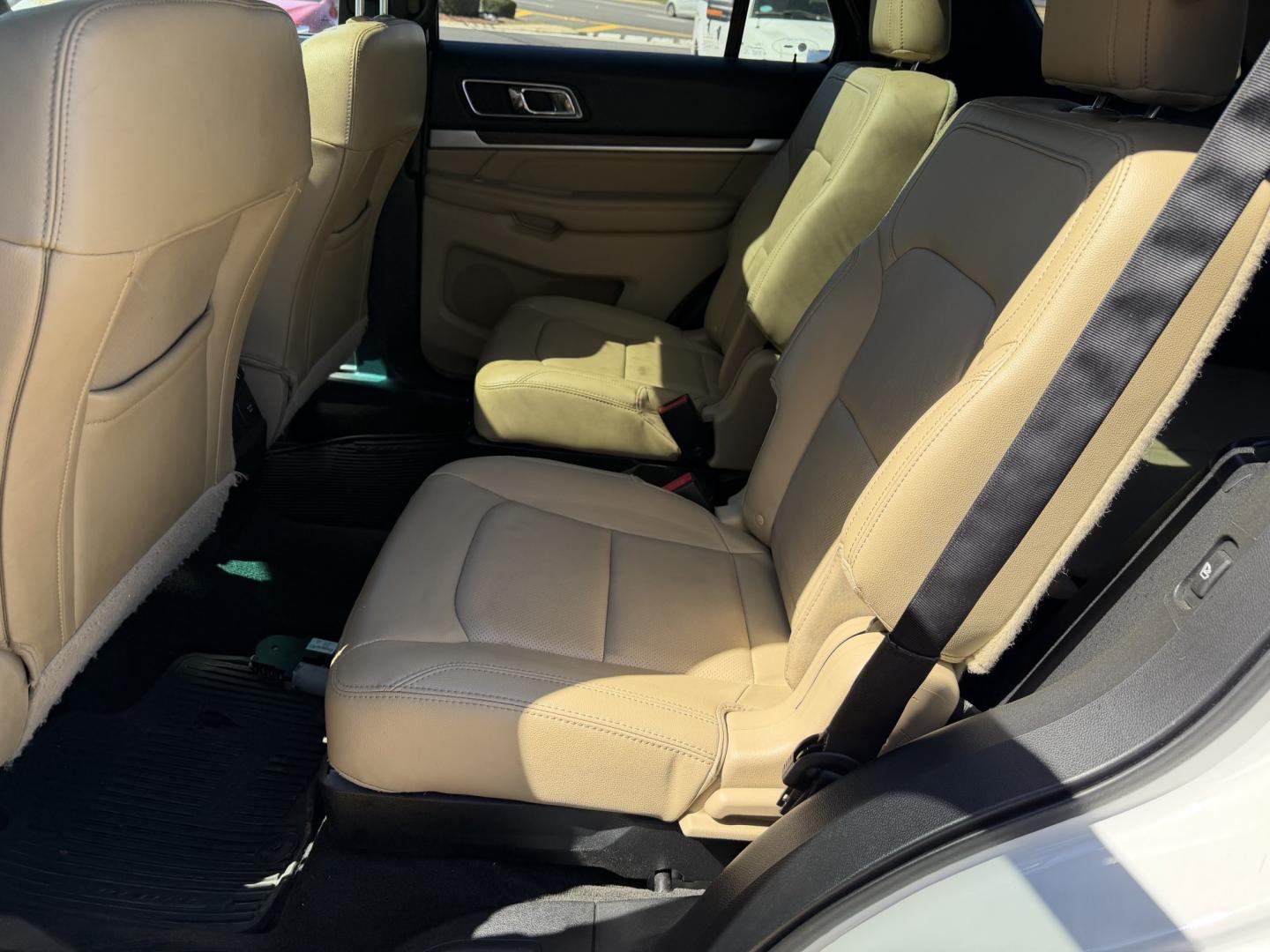 2016 WHITE FORD EXPLORER LIMITED (1FM5K7F87GG) , located at 922 W. Beacon St., Philadelphia, MS, 39350, (601) 650-3675, 32.770447, -89.127151 - Photo#13