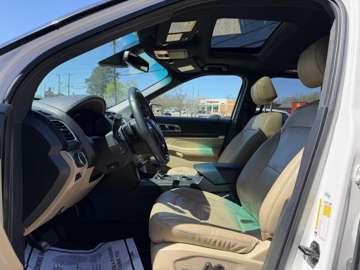 2016 WHITE FORD EXPLORER LIMITED (1FM5K7F87GG) , located at 922 W. Beacon St., Philadelphia, MS, 39350, (601) 650-3675, 32.770447, -89.127151 - Photo#9