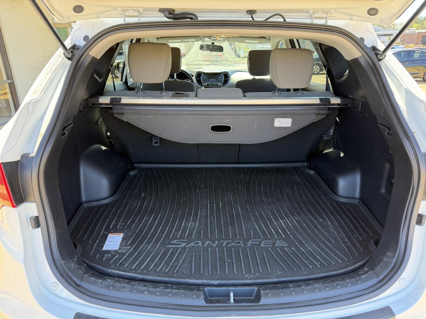 2018 WHITE HYUNDAI SANTA FE SPORT (5XYZT3LB1JG) , located at 922 W. Beacon St., Philadelphia, MS, 39350, (601) 650-3675, 32.770447, -89.127151 - Photo#19