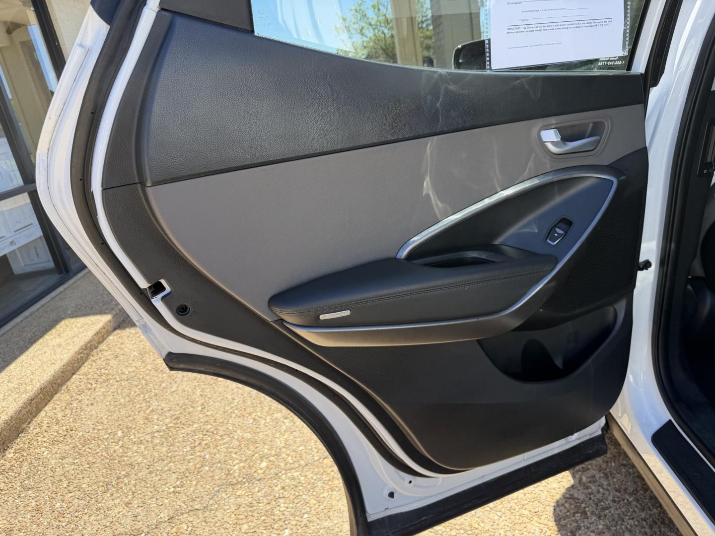 2018 WHITE HYUNDAI SANTA FE SPORT (5XYZT3LB1JG) , located at 922 W. Beacon St., Philadelphia, MS, 39350, (601) 650-3675, 32.770447, -89.127151 - Photo#12