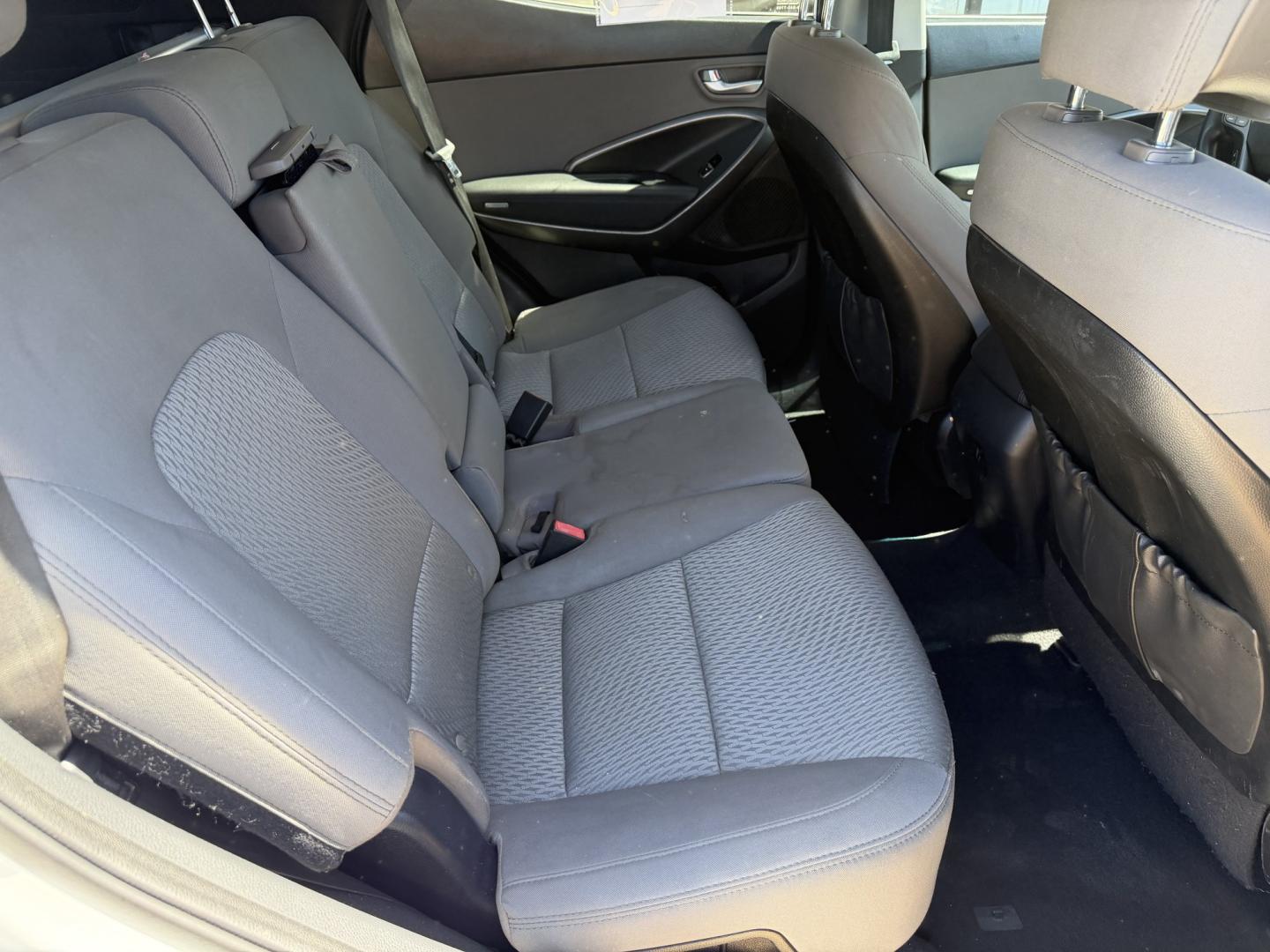 2018 WHITE HYUNDAI SANTA FE SPORT (5XYZT3LB1JG) , located at 922 W. Beacon St., Philadelphia, MS, 39350, (601) 650-3675, 32.770447, -89.127151 - Photo#14