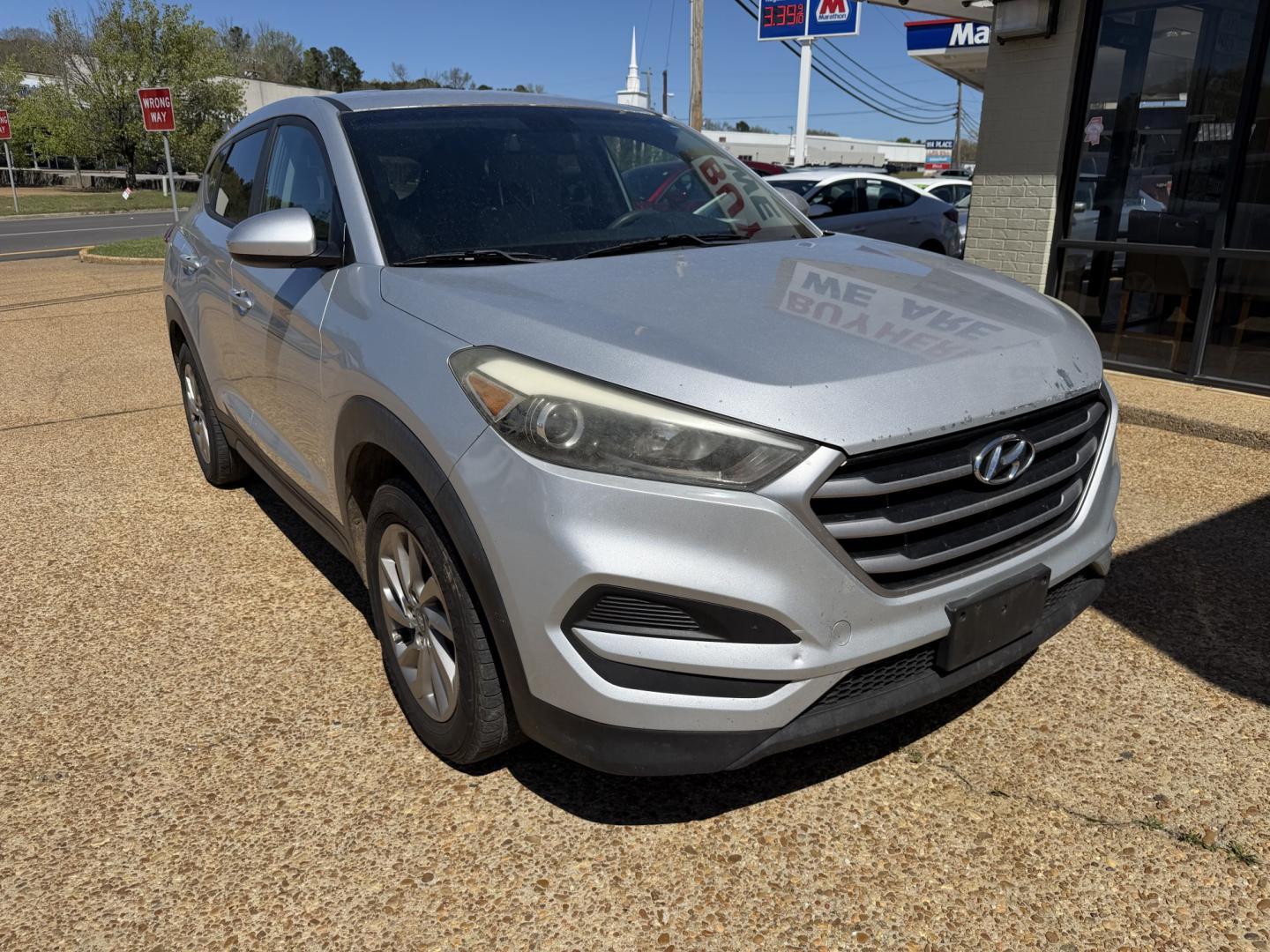 2017 SILVER HYUNDAI TUCSON SE (KM8J23A41HU) , located at 922 W. Beacon St., Philadelphia, MS, 39350, (601) 650-3675, 32.770447, -89.127151- Photo#0