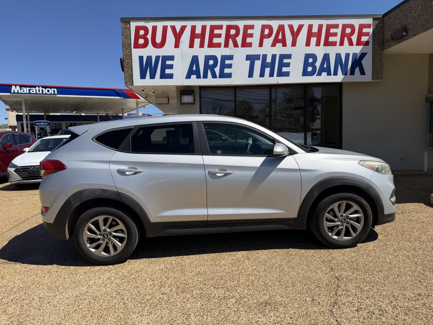 2017 SILVER HYUNDAI TUCSON SE (KM8J23A41HU) , located at 922 W. Beacon St., Philadelphia, MS, 39350, (601) 650-3675, 32.770447, -89.127151- Photo#6