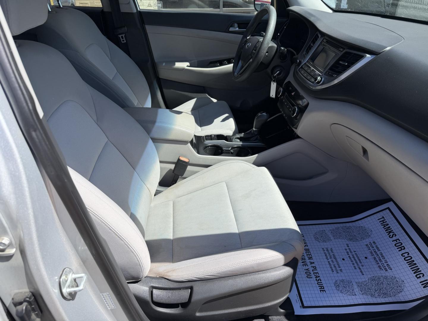 2017 SILVER HYUNDAI TUCSON SE (KM8J23A41HU) , located at 922 W. Beacon St., Philadelphia, MS, 39350, (601) 650-3675, 32.770447, -89.127151- Photo#10