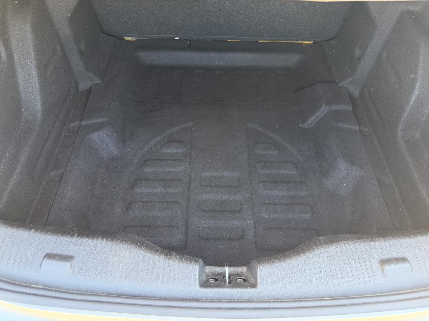 2018 SILVER CHEVROLET CRUZE LS (1G1BC5SM5J7) , located at 922 W. Beacon St., Philadelphia, MS, 39350, (601) 650-3675, 32.770447, -89.127151 - Photo#18