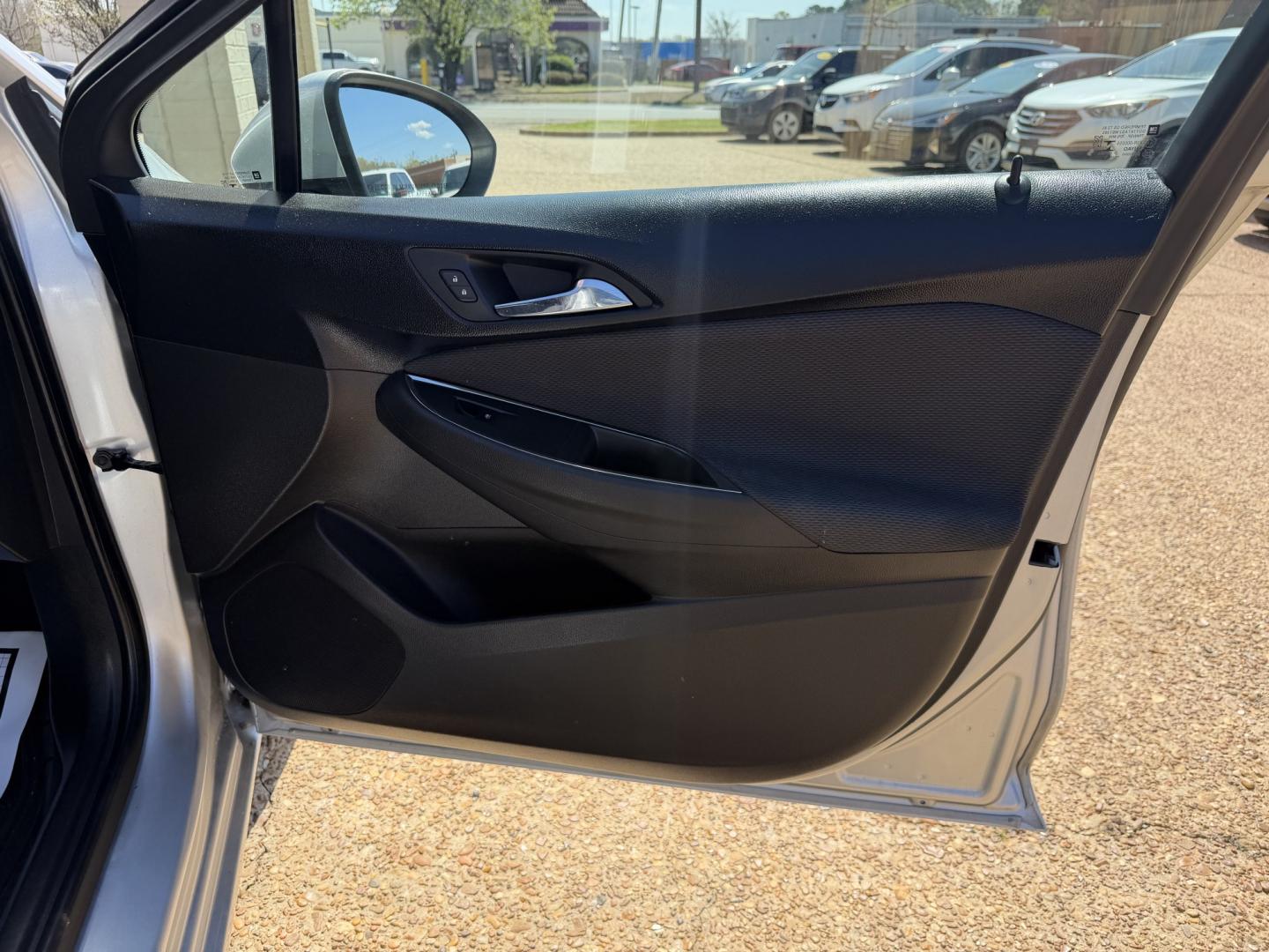 2018 SILVER CHEVROLET CRUZE LS (1G1BC5SM5J7) , located at 922 W. Beacon St., Philadelphia, MS, 39350, (601) 650-3675, 32.770447, -89.127151 - Photo#10