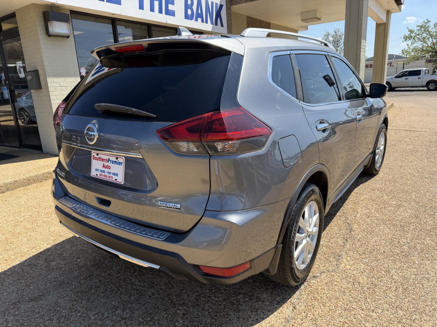 2019 GRAY NISSAN ROGUE S (5N1AT2MTXKC) , located at 922 W. Beacon St., Philadelphia, MS, 39350, (601) 650-3675, 32.770447, -89.127151 - Photo#5