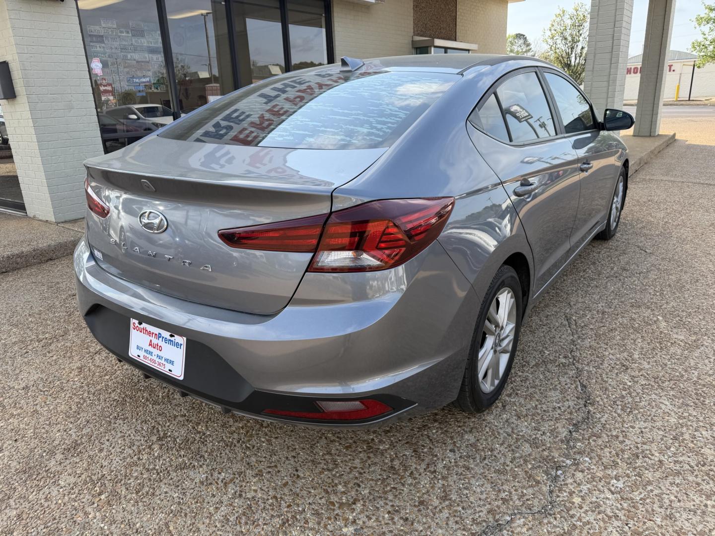 2019 GRAY HYUNDAI ELANTRA SEL (KMHD84LF4KU) , located at 922 W. Beacon St., Philadelphia, MS, 39350, (601) 650-3675, 32.770447, -89.127151- Photo#5