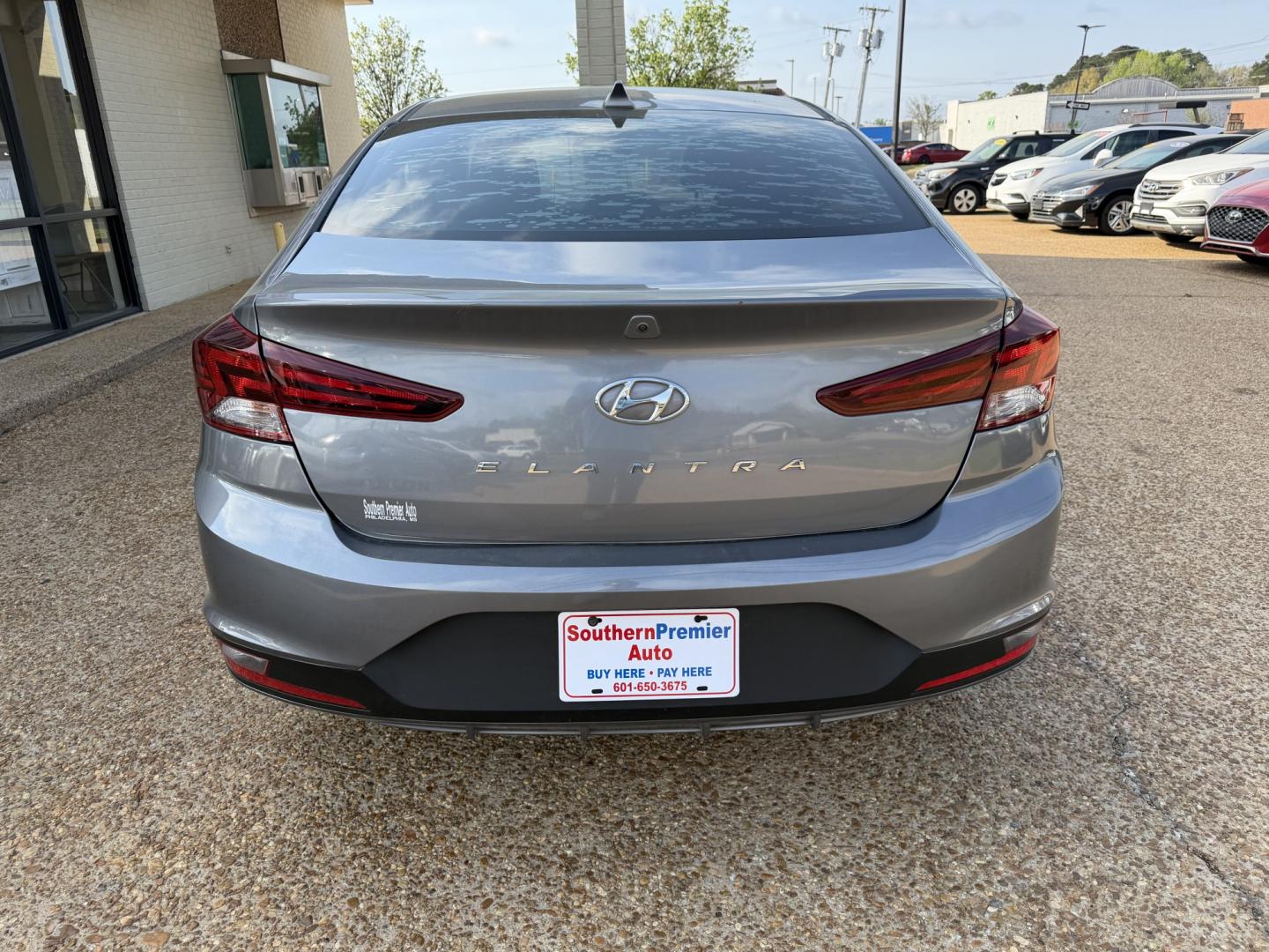 2019 GRAY HYUNDAI ELANTRA SEL (KMHD84LF4KU) , located at 922 W. Beacon St., Philadelphia, MS, 39350, (601) 650-3675, 32.770447, -89.127151- Photo#4