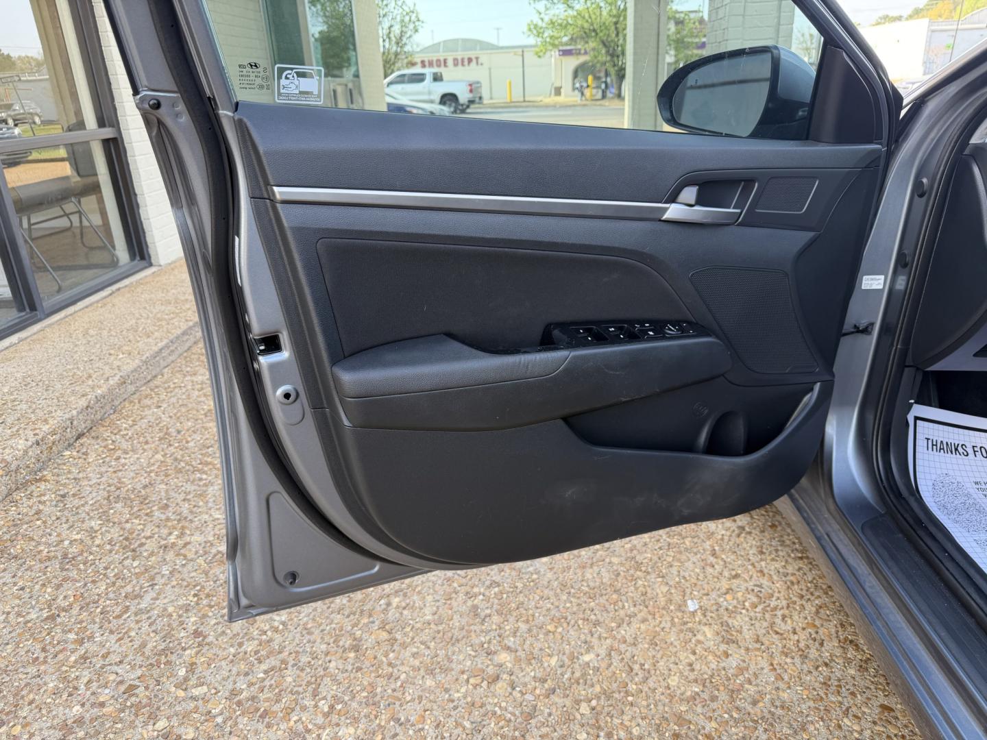 2019 GRAY HYUNDAI ELANTRA SEL (KMHD84LF4KU) , located at 922 W. Beacon St., Philadelphia, MS, 39350, (601) 650-3675, 32.770447, -89.127151- Photo#8