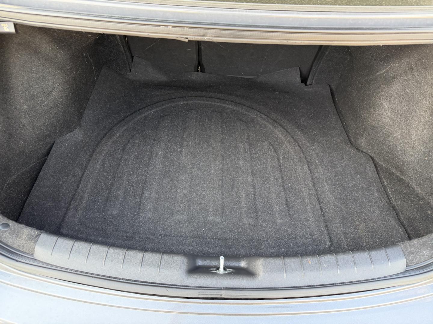 2019 GRAY HYUNDAI ELANTRA SEL (KMHD84LF4KU) , located at 922 W. Beacon St., Philadelphia, MS, 39350, (601) 650-3675, 32.770447, -89.127151- Photo#19