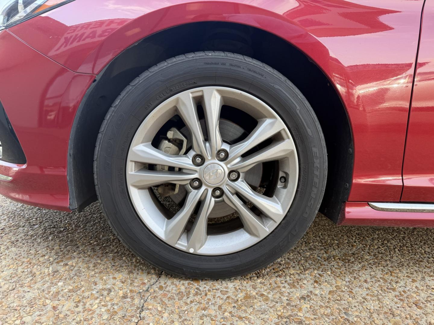 2018 RED HYUNDAI SONATA SPORT (5NPE34AF0JH) , located at 922 W. Beacon St., Philadelphia, MS, 39350, (601) 650-3675, 32.770447, -89.127151 - Photo#7
