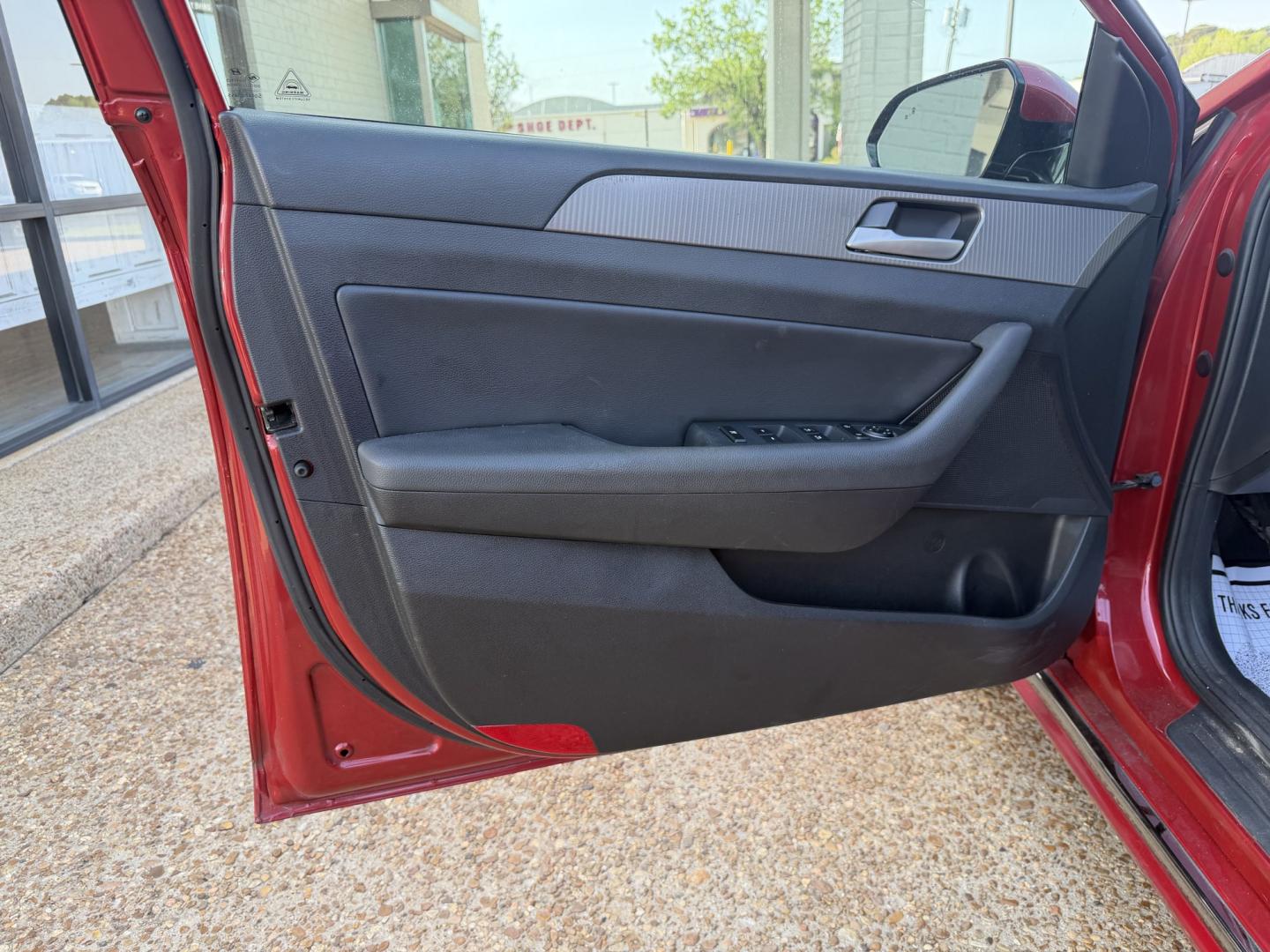 2018 RED HYUNDAI SONATA SPORT (5NPE34AF0JH) , located at 922 W. Beacon St., Philadelphia, MS, 39350, (601) 650-3675, 32.770447, -89.127151 - Photo#8