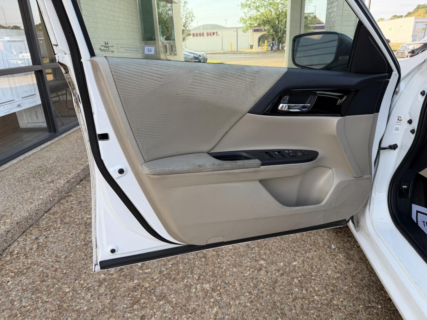 2017 WHITE HONDA ACCORD LX (1HGCR2F37HA) , located at 922 W. Beacon St., Philadelphia, MS, 39350, (601) 650-3675, 32.770447, -89.127151 - Photo#8