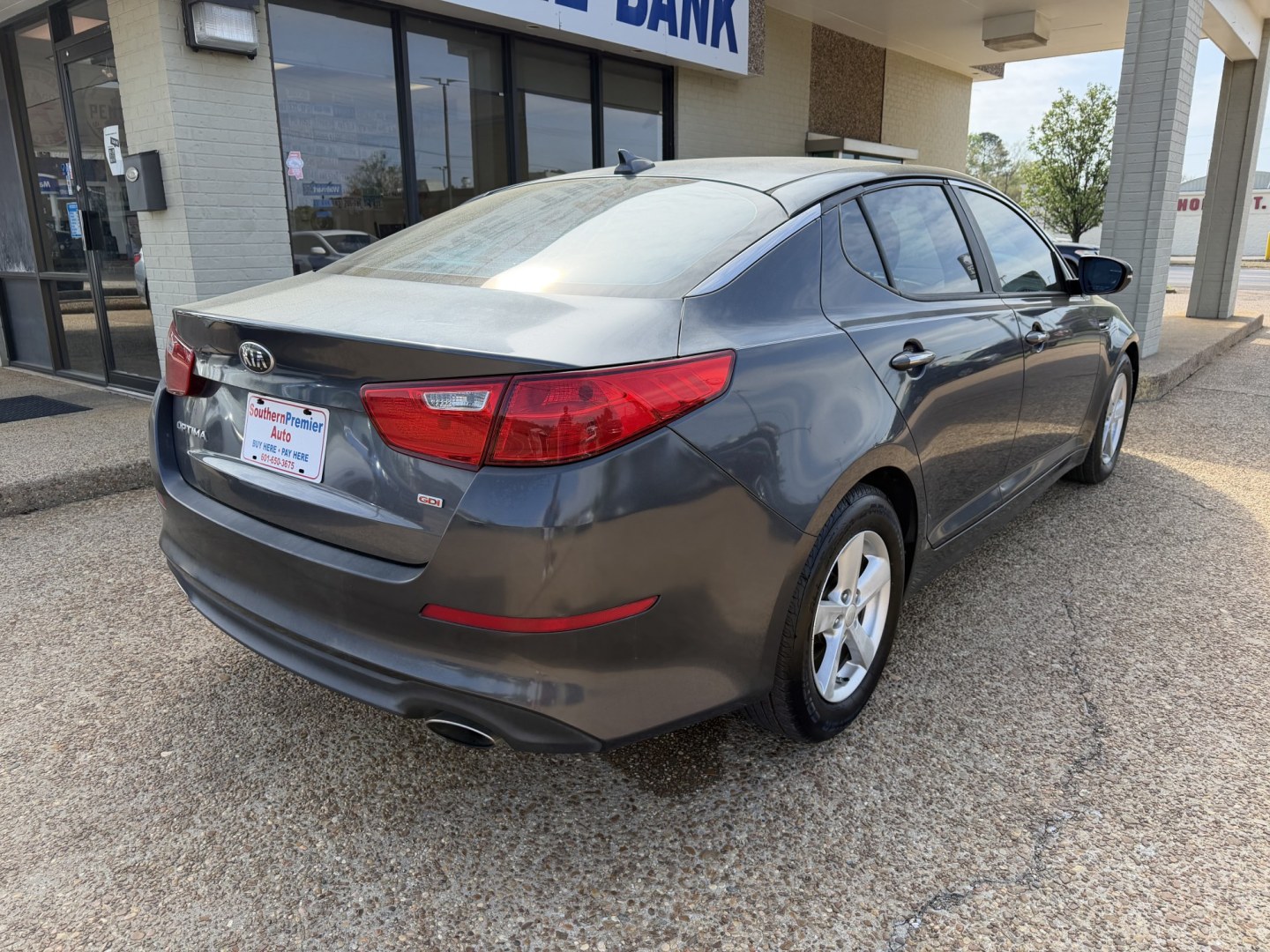 2015 GRAY KIA OPTIMA LX (KNAGM4A75F5) , located at 922 W. Beacon St., Philadelphia, MS, 39350, (601) 650-3675, 32.770447, -89.127151 - Photo#5