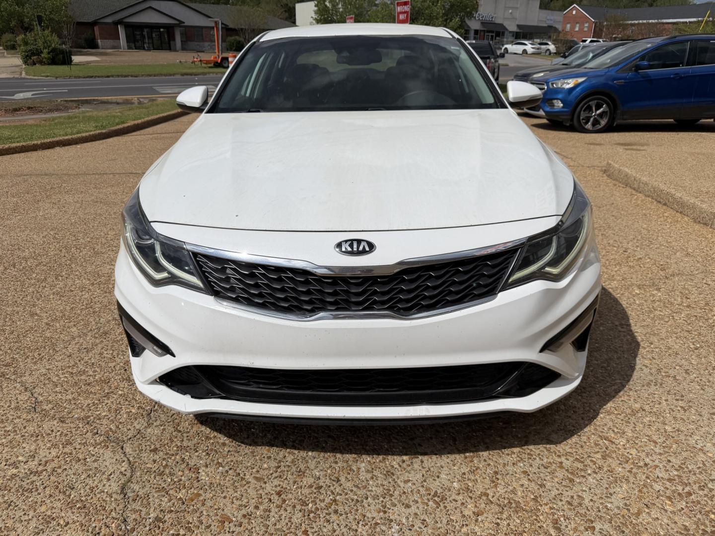 2020 WHITE KIA OPTIMA LX (5XXGT4L39LG) , located at 922 W. Beacon St., Philadelphia, MS, 39350, (601) 650-3675, 32.770447, -89.127151 - Photo#1