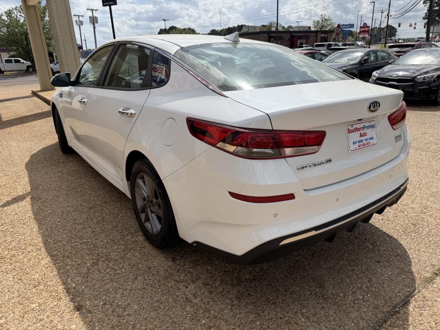 2020 WHITE KIA OPTIMA LX (5XXGT4L39LG) , located at 922 W. Beacon St., Philadelphia, MS, 39350, (601) 650-3675, 32.770447, -89.127151 - Photo#3