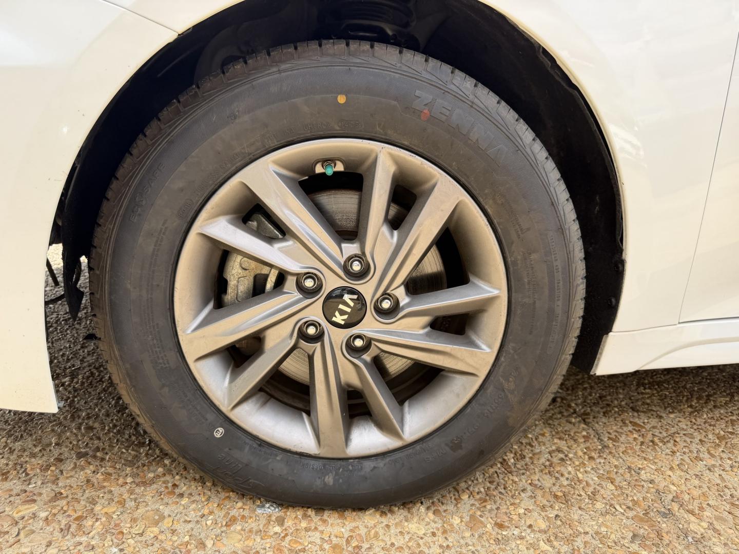 2020 WHITE KIA OPTIMA LX (5XXGT4L39LG) , located at 922 W. Beacon St., Philadelphia, MS, 39350, (601) 650-3675, 32.770447, -89.127151 - Photo#7